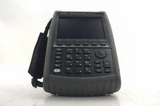 F 様 專用ページ FieldFox ポータブル ハンドヘルド RF＆マイクロ波アナライザ - Used