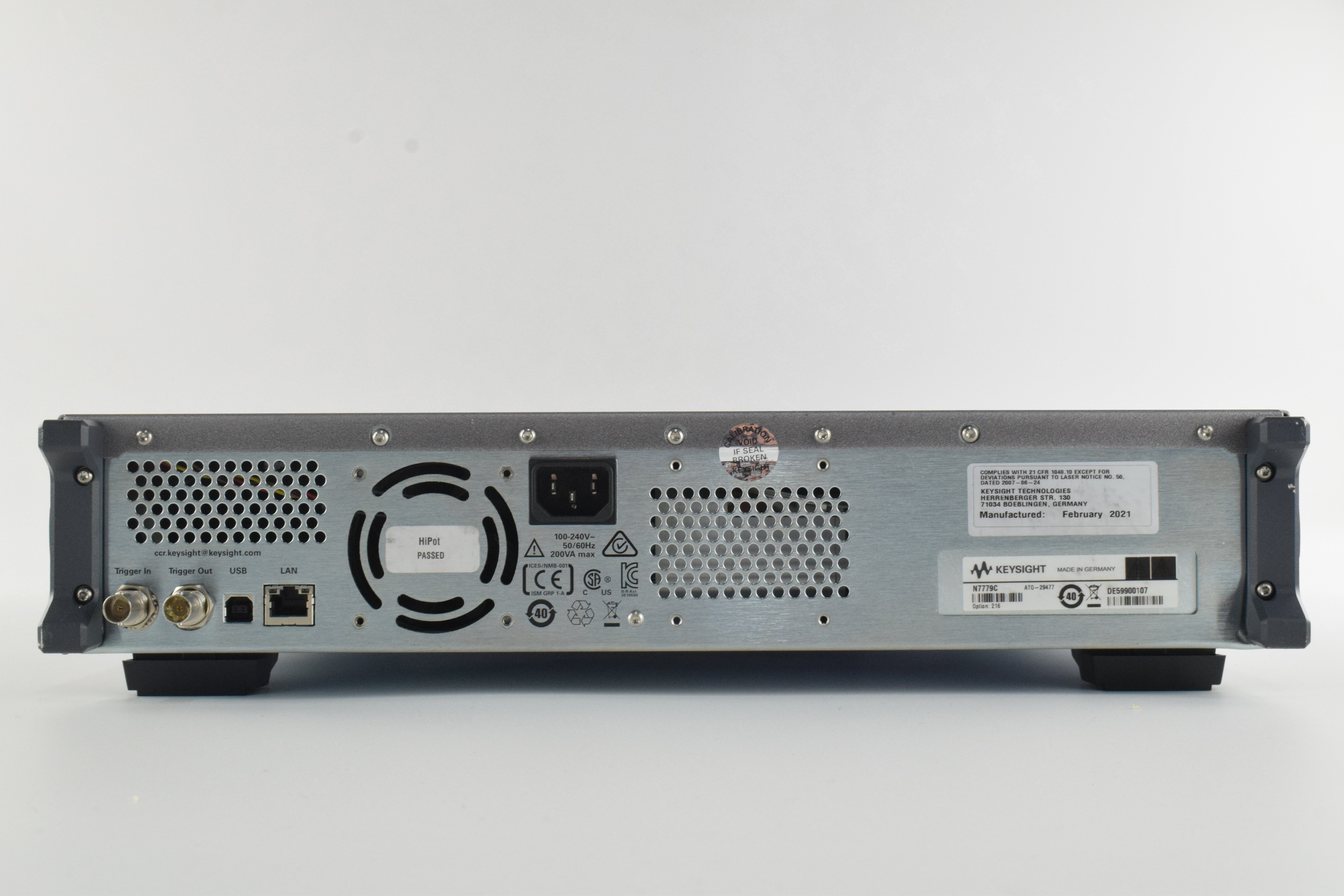 Keysight N7779C Step-Tunable Laser Source / High Power and Low SSE / Basic Line