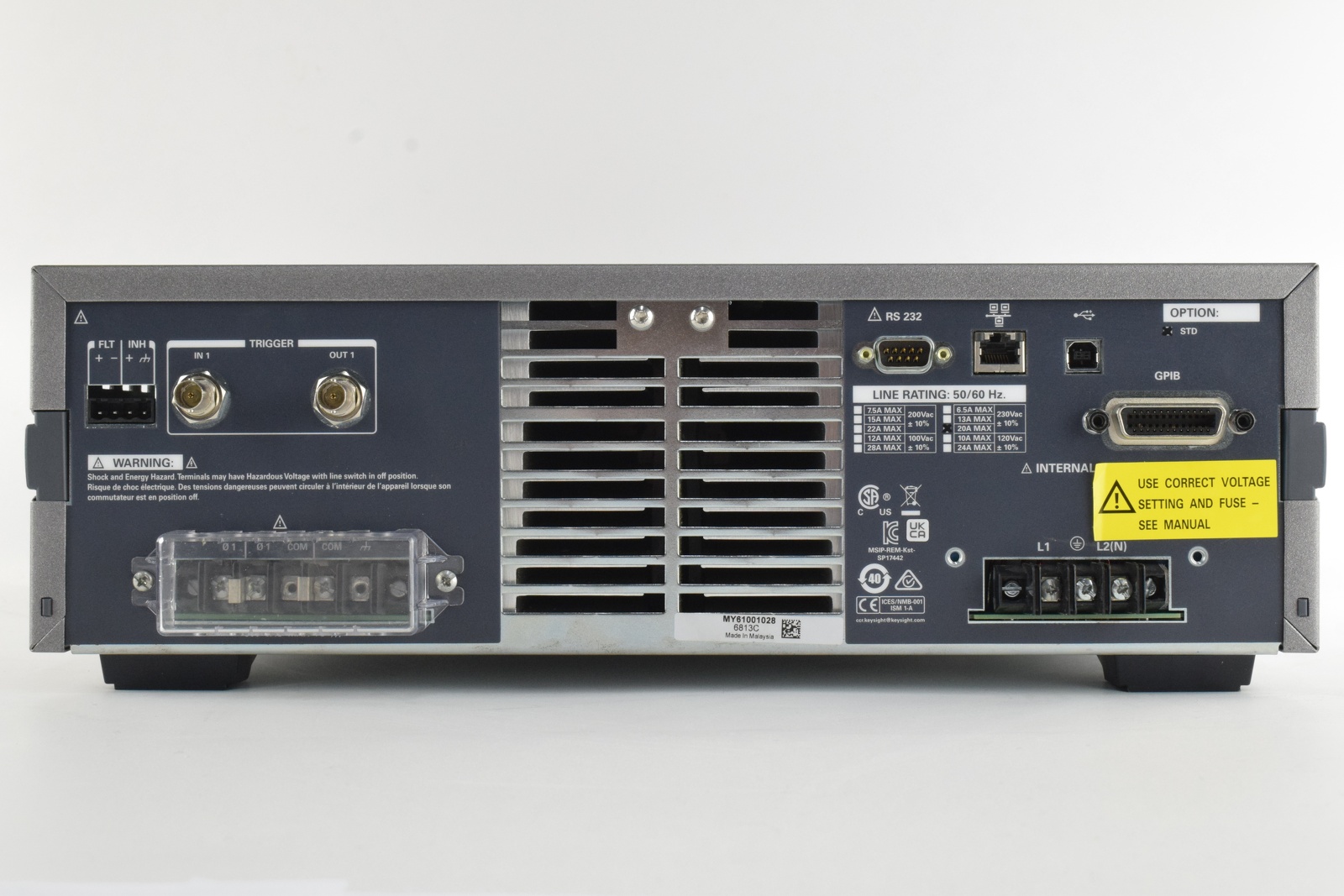 Performance AC Power Source / 1750 VA / 300 V / 13 A Keysight Used 6813C - Actual Instrument - Image 4