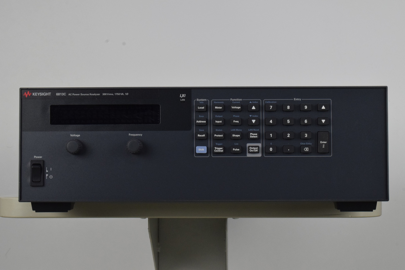 Performance AC Power Source / 1750 VA / 300 V / 13 A Keysight Used 6813C - Actual Instrument - Image 1