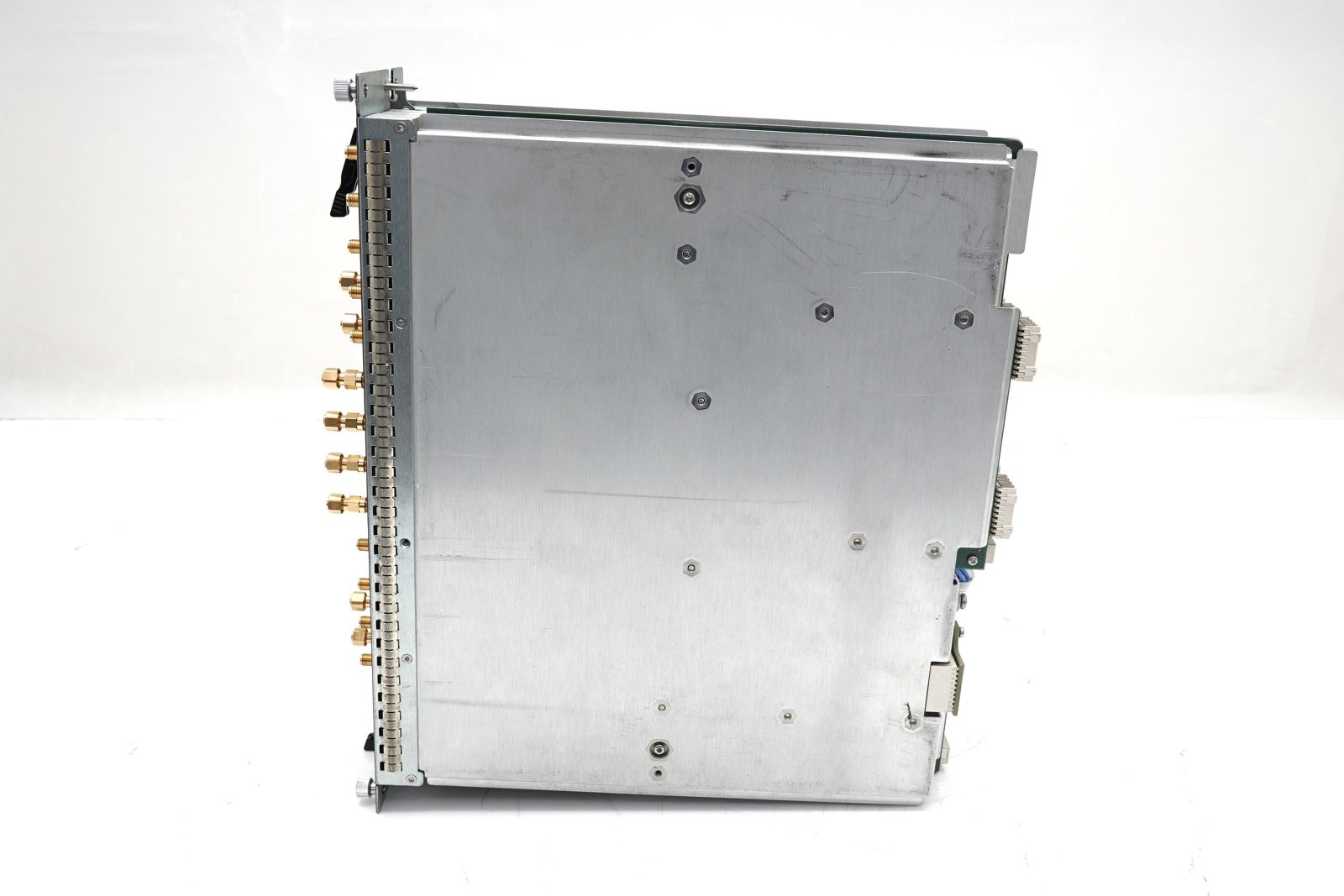 Keysight M8041A J-BERT High-Performance BERT Module / 8.5/16Gb/s Generator Analyzer Clock / 3-slot AXIe Keysight M8041A J-BERT High-Performance BERT Module / 8.5/16Gb/s Generator Analyzer Clock / 3-slot AXIe