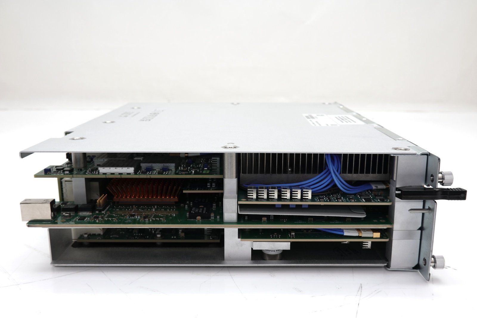 Keysight M8041A J-BERT High-Performance BERT Module / 8.5/16Gb/s Generator Analyzer Clock / 3-slot AXIe Keysight M8041A J-BERT High-Performance BERT Module / 8.5/16Gb/s Generator Analyzer Clock / 3-slot AXIe