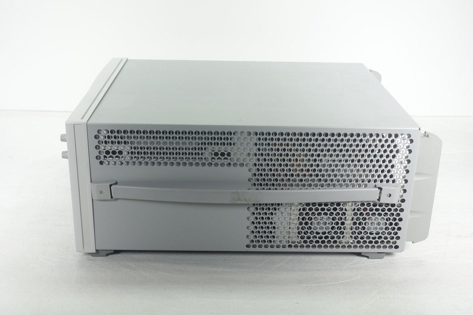Keysight 86100D Infiniium DCA-X Wide-Bandwidth Oscilloscope Mainframe Keysight 86100D Infiniium DCA-X Wide-Bandwidth Oscilloscope Mainframe