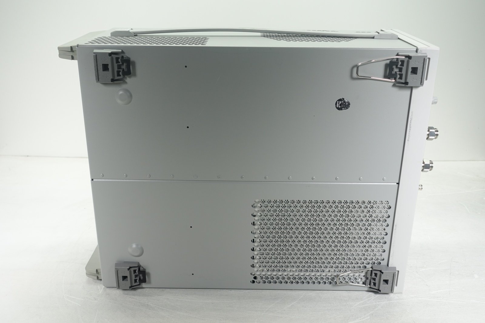 Keysight 86100D Infiniium DCA-X Wide-Bandwidth Oscilloscope Mainframe Keysight 86100D Infiniium DCA-X Wide-Bandwidth Oscilloscope Mainframe