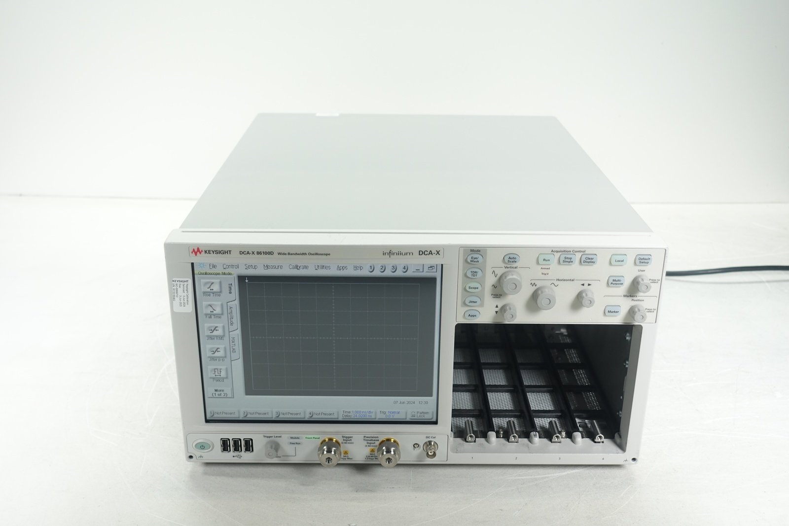 Keysight 86100D Infiniium DCA-X Wide-Bandwidth Oscilloscope Mainframe Keysight 86100D Infiniium DCA-X Wide-Bandwidth Oscilloscope Mainframe