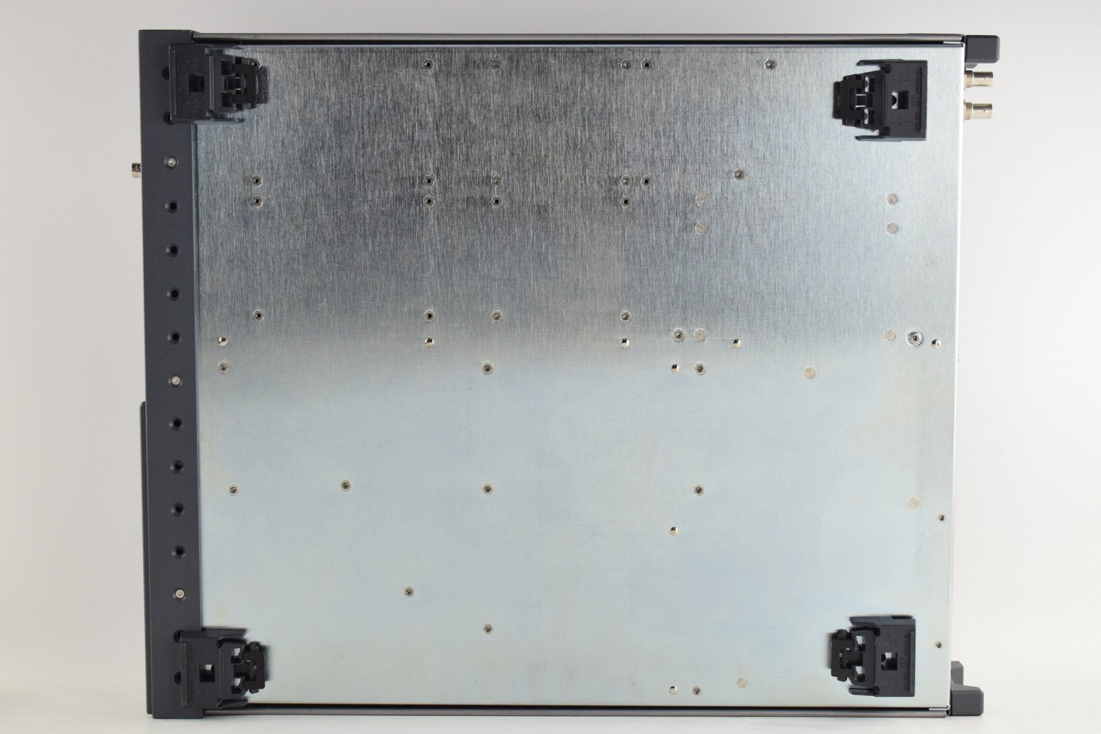 Keysight N7779C Step-Tunable Laser Source / High Power and Low SSE / Basic Line Keysight N7779C Step-Tunable Laser Source / High Power and Low SSE / Basic Line
