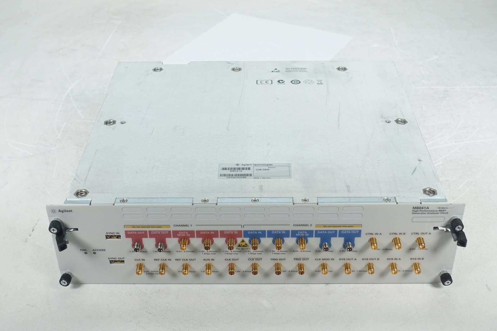 Keysight M8041A J-BERT High-Performance BERT Module / 8.5/16Gb/s Generator Analyzer Clock / 3-slot AXIe Keysight M8041A J-BERT High-Performance BERT Module / 8.5/16Gb/s Generator Analyzer Clock / 3-slot AXIe