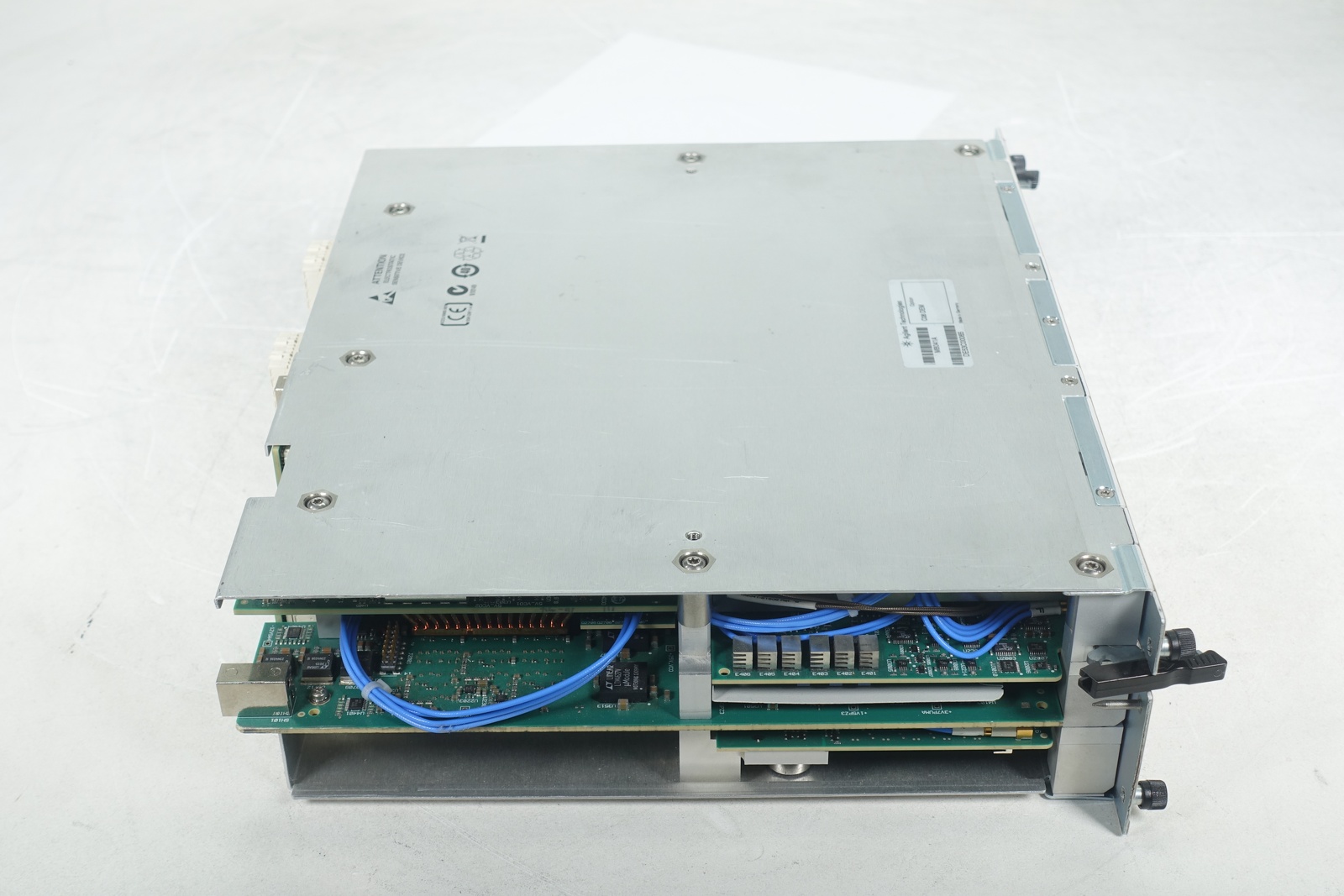 Keysight M8041A J-BERT High-Performance BERT Module / 8.5/16Gb/s Generator Analyzer Clock / 3-slot AXIe Keysight M8041A J-BERT High-Performance BERT Module / 8.5/16Gb/s Generator Analyzer Clock / 3-slot AXIe