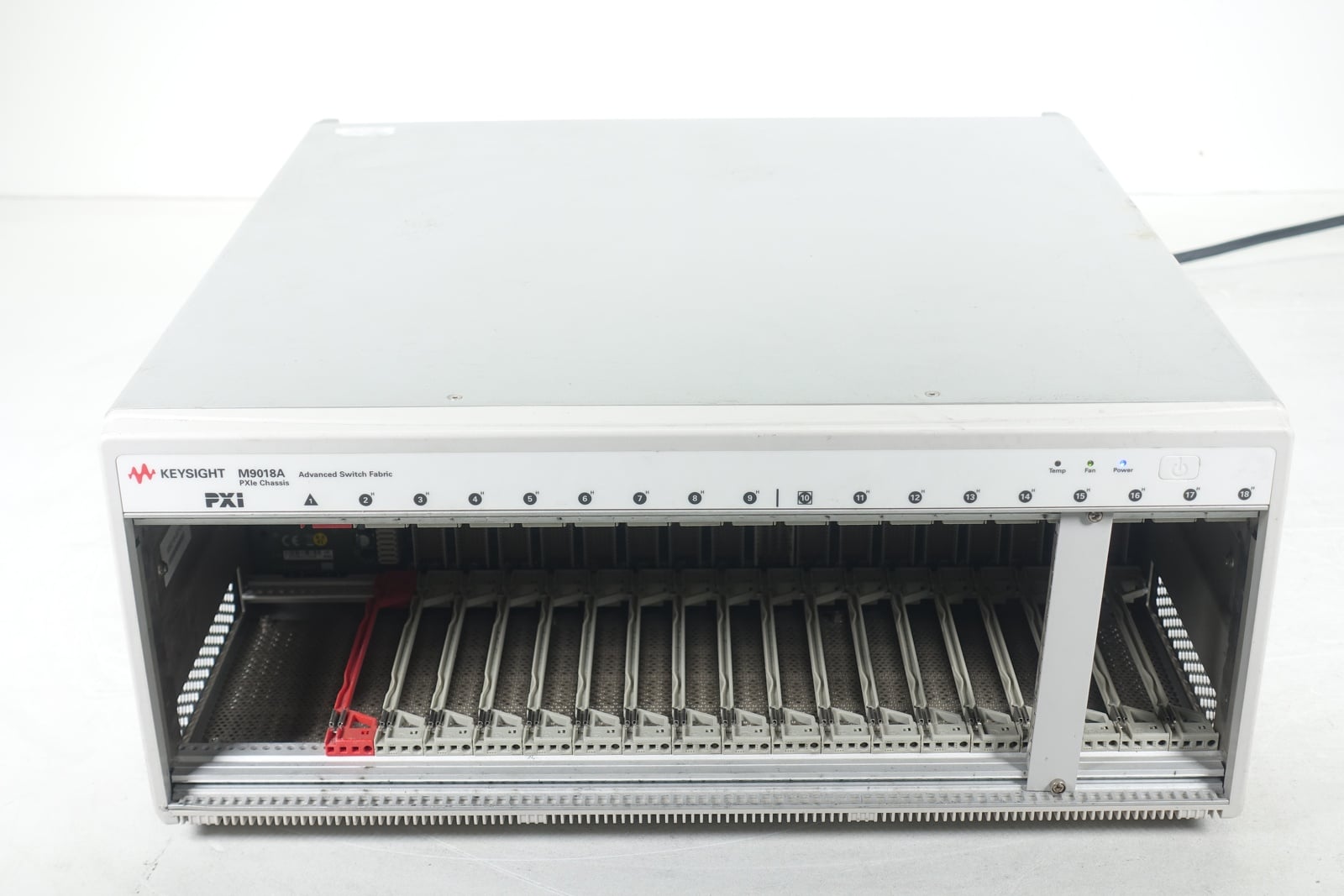 PXIe Chassis / 18-slot / 3U / 4GB/s / Gen 2 Keysight Used M9018A - Actual Instrument - Image 2