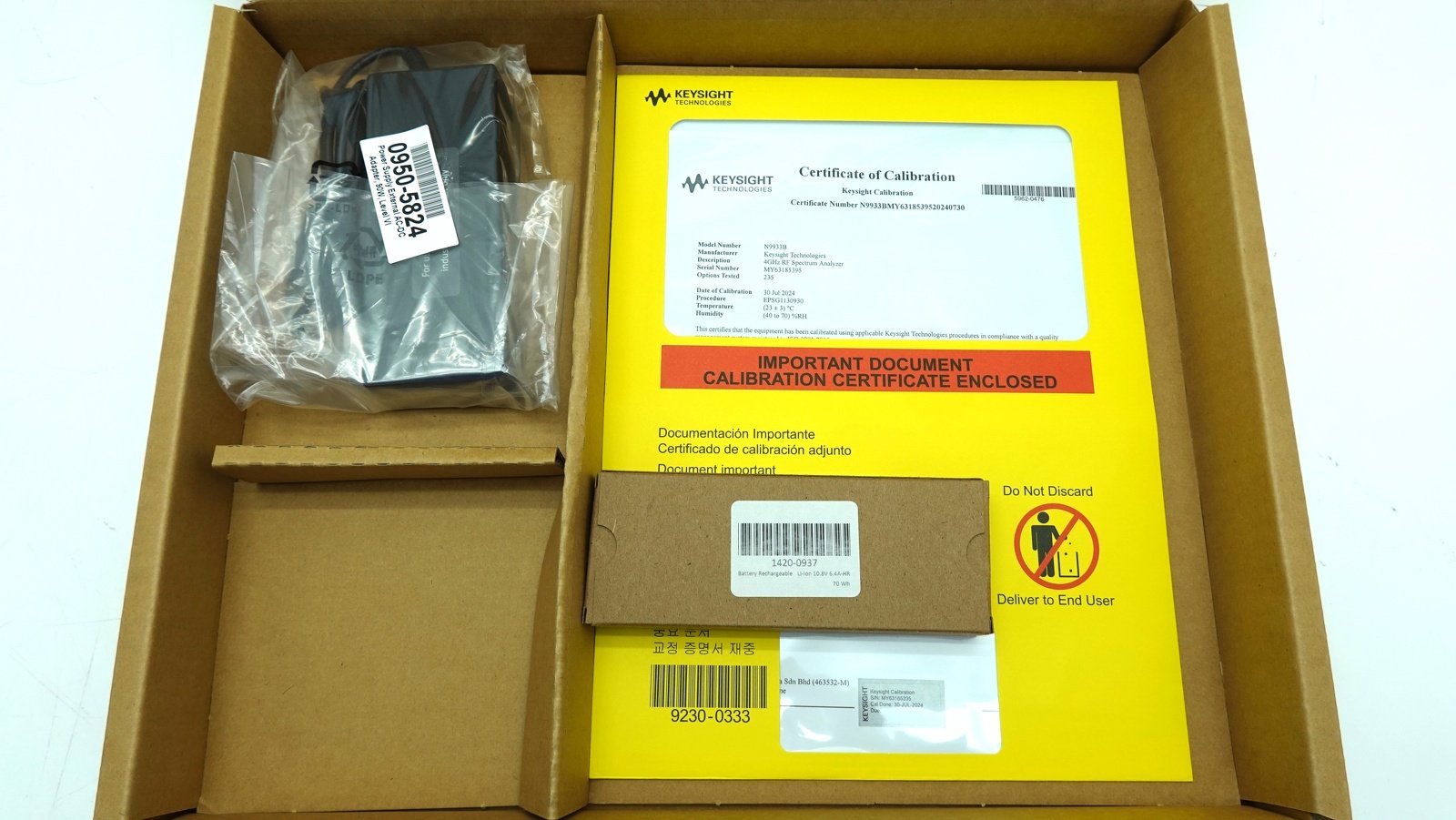 Keysight N9933B FieldFox Handheld Signal Analyzer / 9 kHz to 4 GHz
