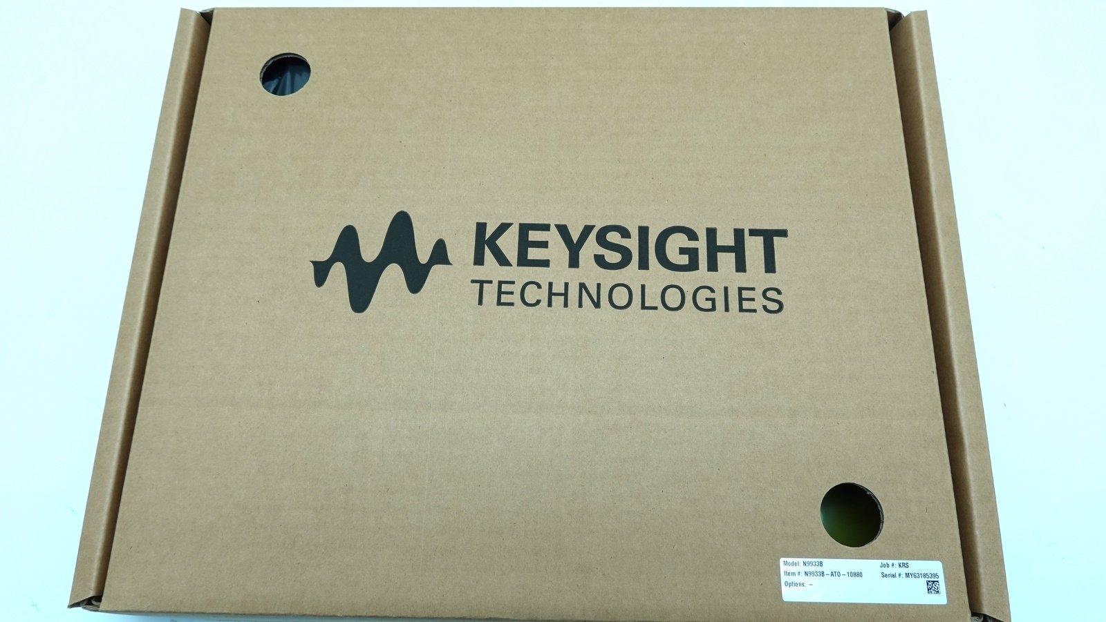Keysight N9933B FieldFox Handheld Signal Analyzer / 9 kHz to 4 GHz
