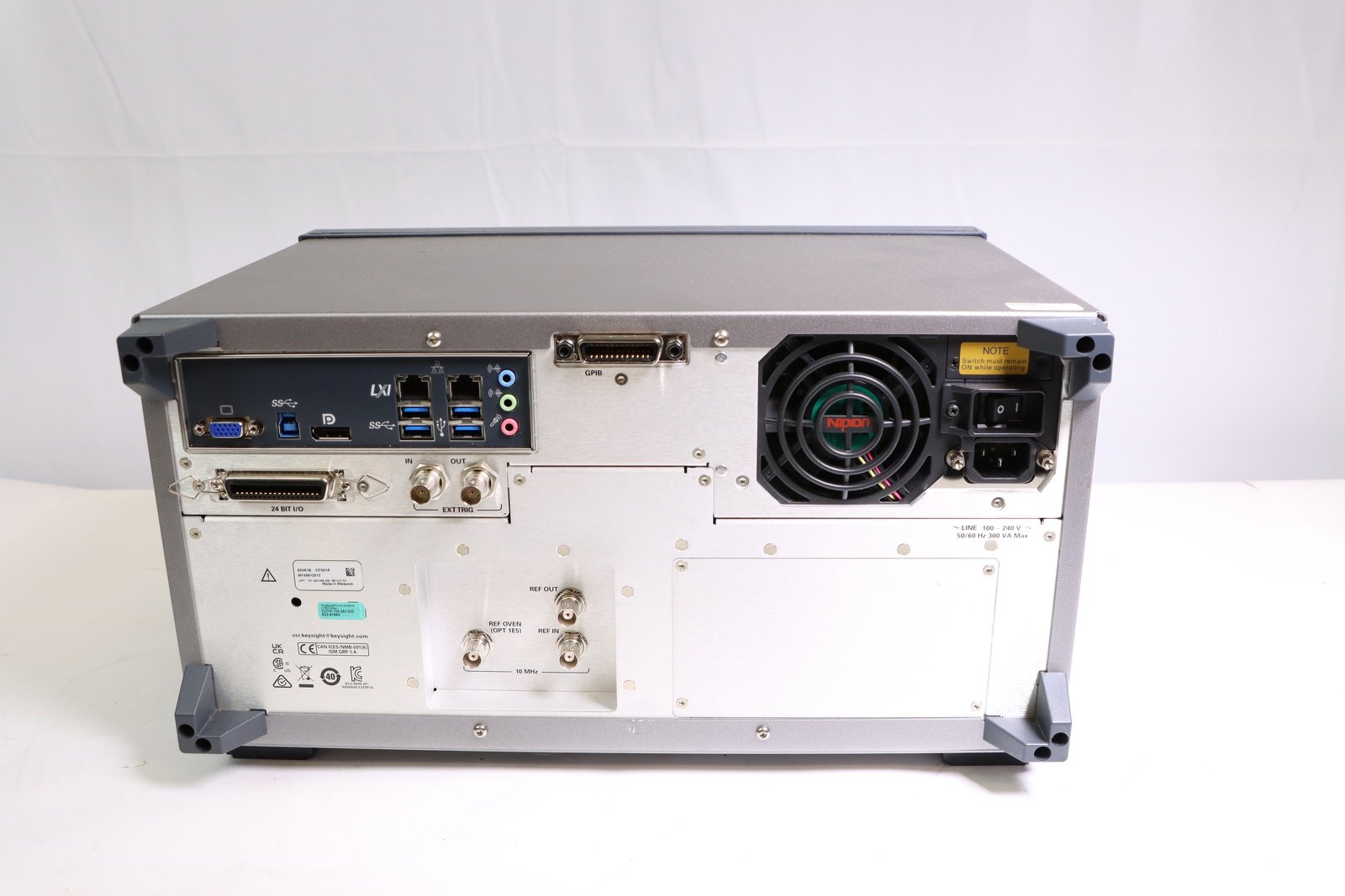 Keysight E5061B-235 S-parameter Test Set / 100 kHz to 3 GHz / 50 Ohm System Impedance Keysight E5061B-235 S-parameter Test Set / 100 kHz to 3 GHz / 50 Ohm System Impedance