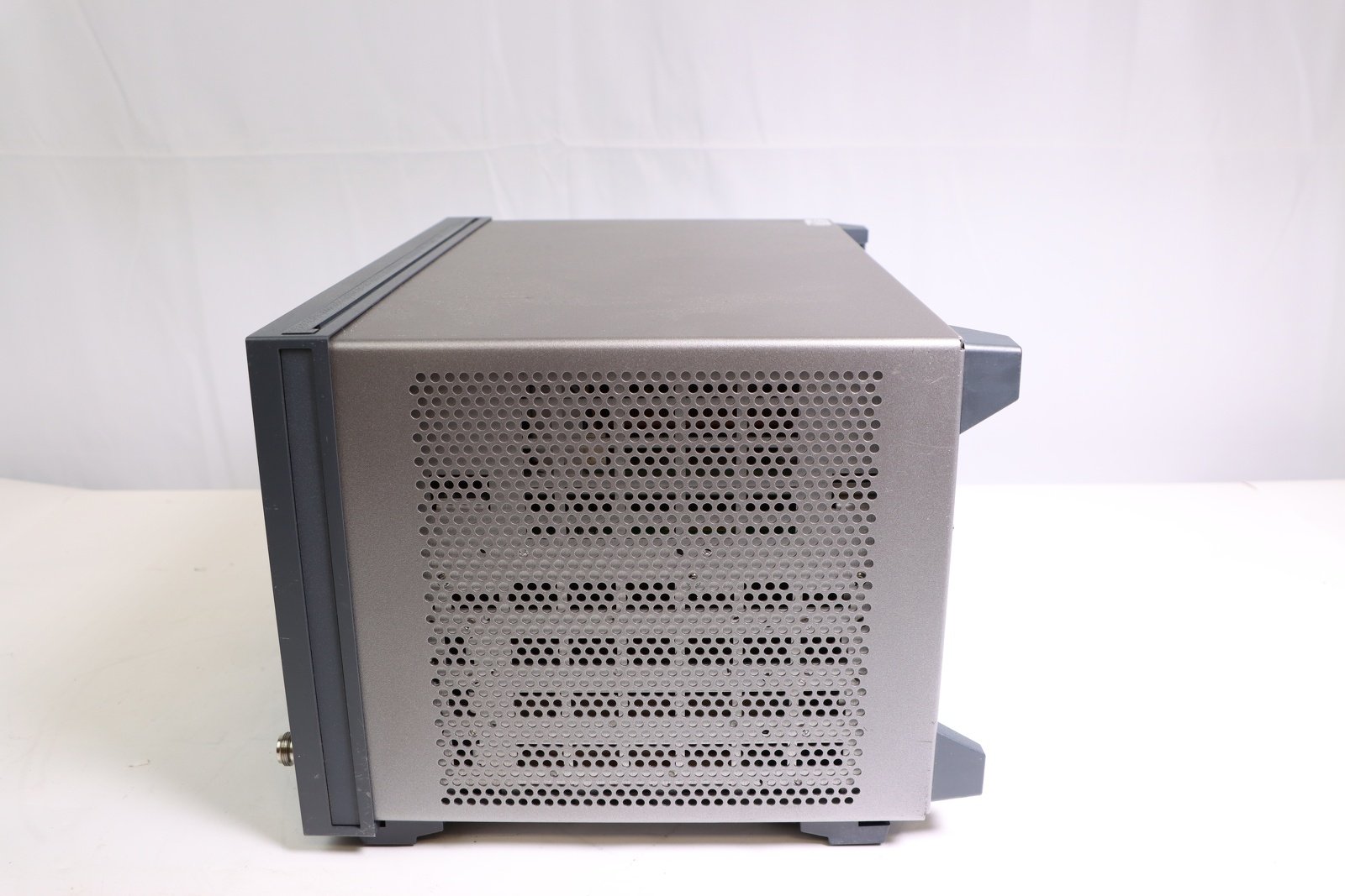 Keysight E5061B-235 S-parameter Test Set / 100 kHz to 3 GHz / 50 Ohm System Impedance Keysight E5061B-235 S-parameter Test Set / 100 kHz to 3 GHz / 50 Ohm System Impedance