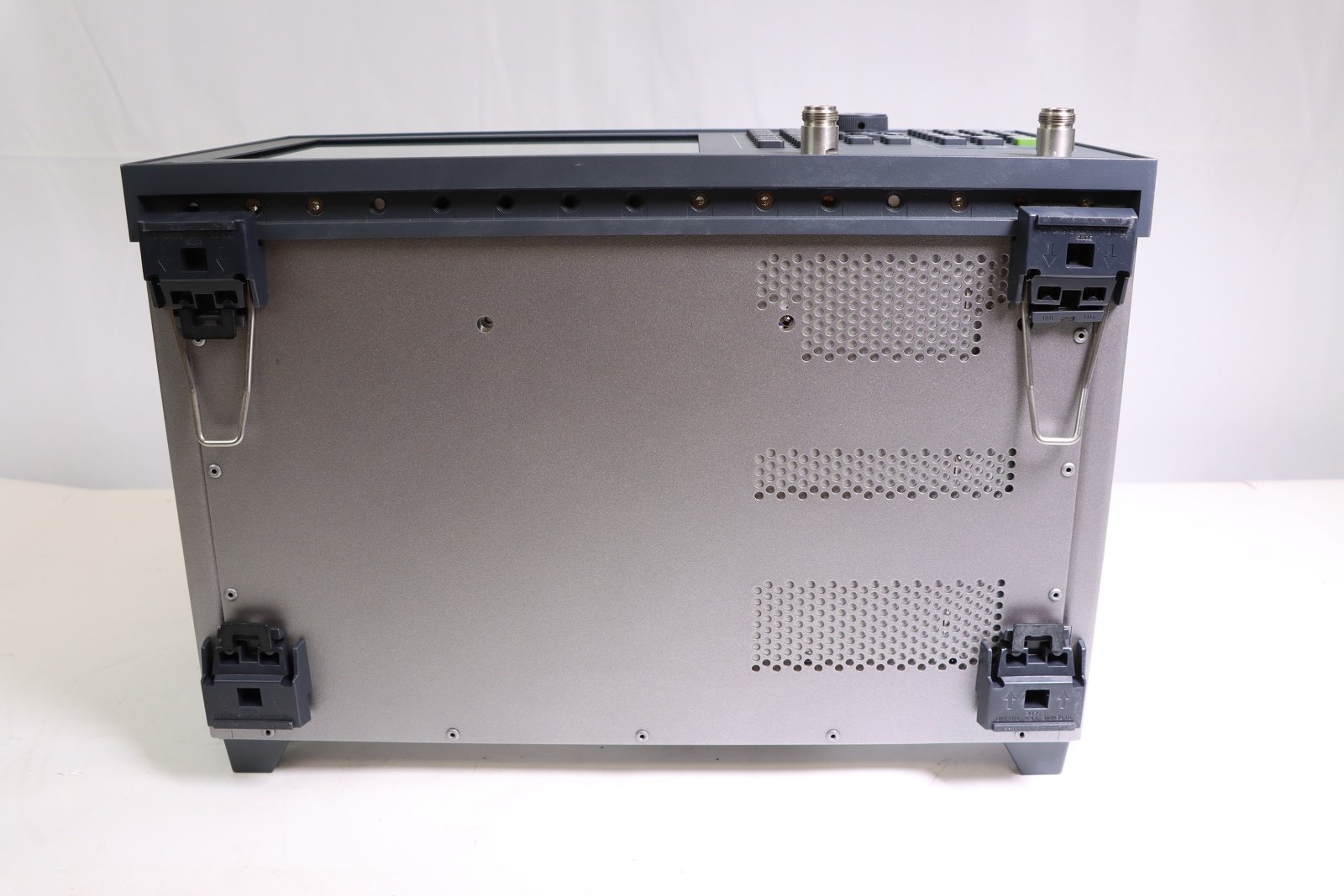 Keysight E5061B-235 S-parameter Test Set / 100 kHz to 3 GHz / 50 Ohm System Impedance Keysight E5061B-235 S-parameter Test Set / 100 kHz to 3 GHz / 50 Ohm System Impedance