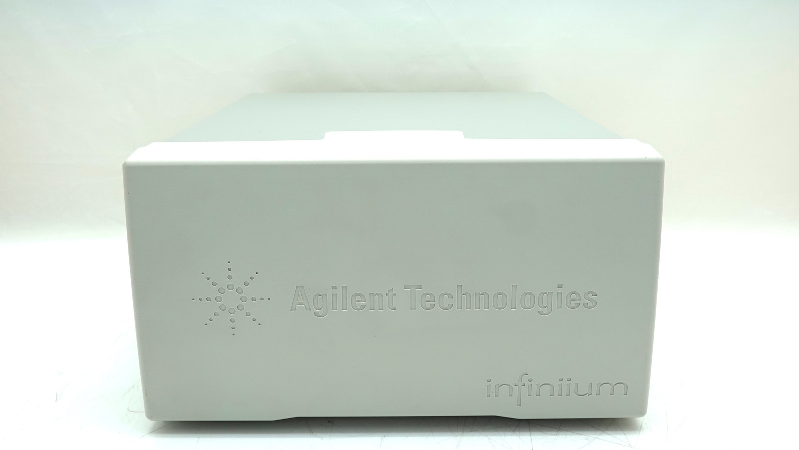 Keysight 86100D Infiniium DCA-X Wide-Bandwidth Oscilloscope Mainframe Keysight 86100D Infiniium DCA-X Wide-Bandwidth Oscilloscope Mainframe