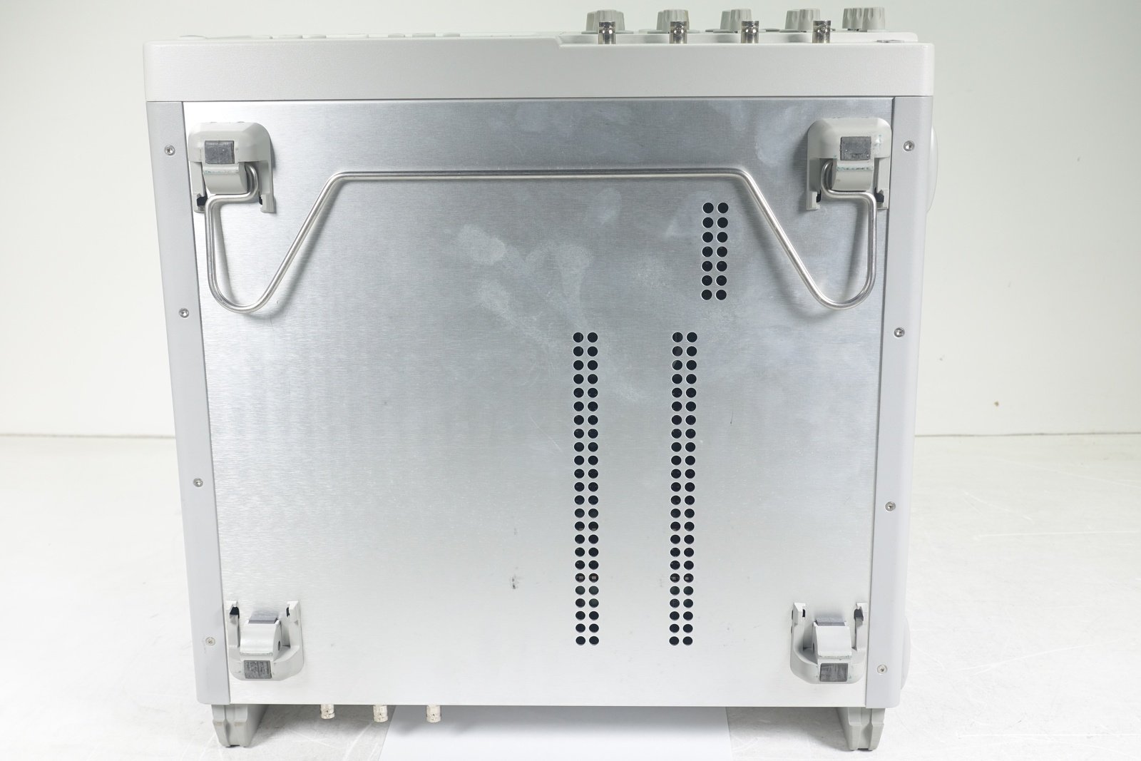 Keysight MSO8104A Infiniium Mixed Signal Oscilloscope / 1 GHz / 4 Scope and 16 Digital Channels Keysight MSO8104A Infiniium Mixed Signal Oscilloscope / 1 GHz / 4 Scope and 16 Digital Channels