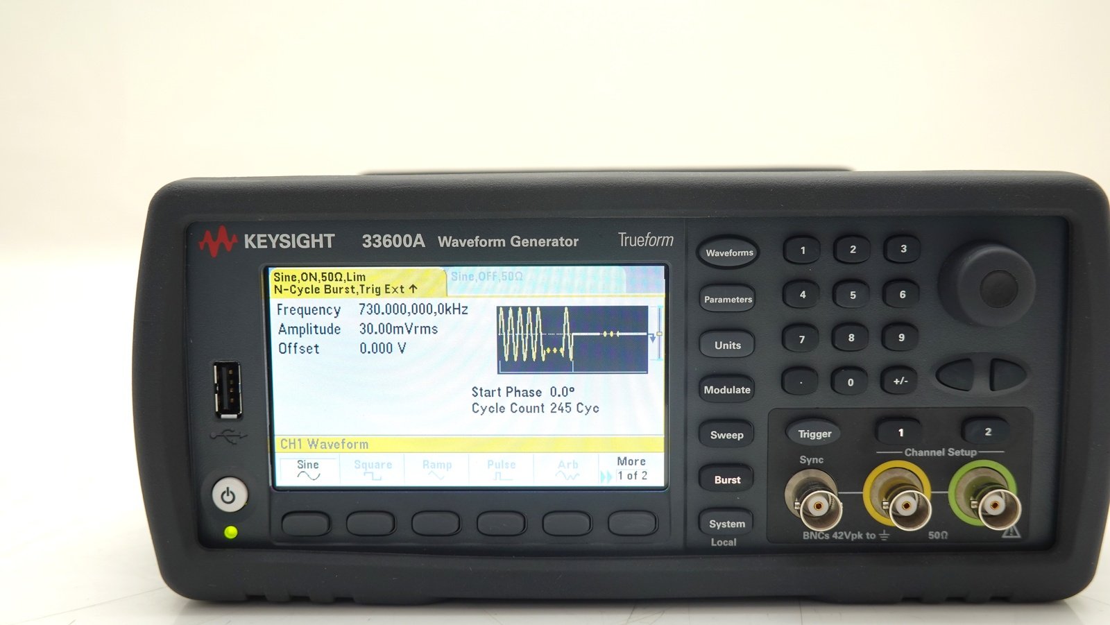 Keysight 33622A Waveform Generator / 33500B Series / 120 MHz / 2 Channels / 250MSa/s Keysight 33622A Waveform Generator / 33500B Series / 120 MHz / 2 Channels / 250MSa/s