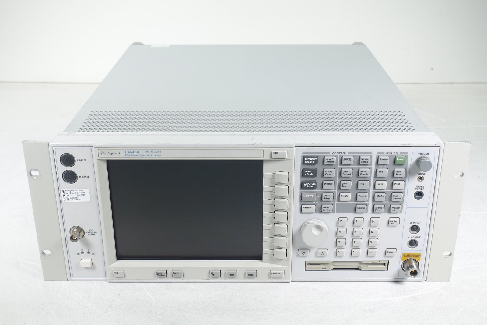Keysight E4445A PSA Spectrum Analyzer / 3 Hz to 13.2 GHz