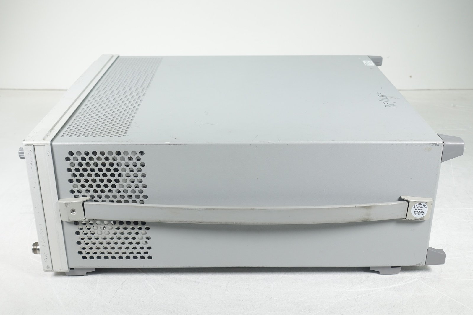 Keysight E4445A PSA Spectrum Analyzer / 3 Hz to 13.2 GHz