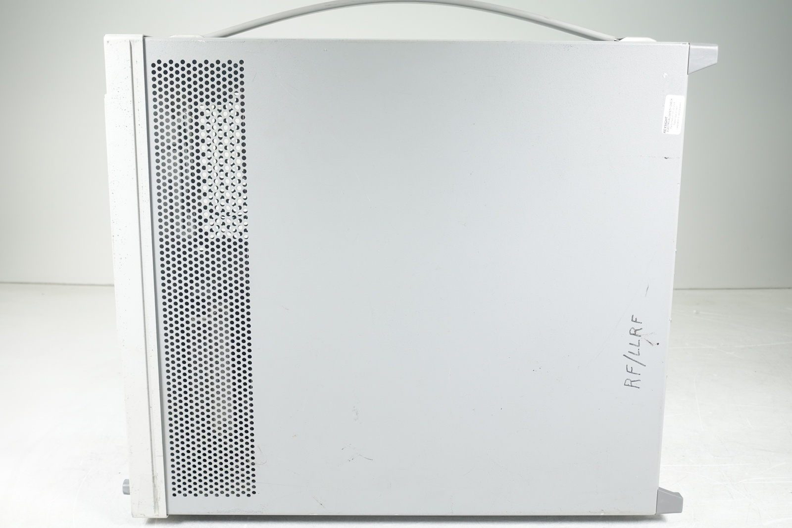Keysight E4445A PSA Spectrum Analyzer / 3 Hz to 13.2 GHz