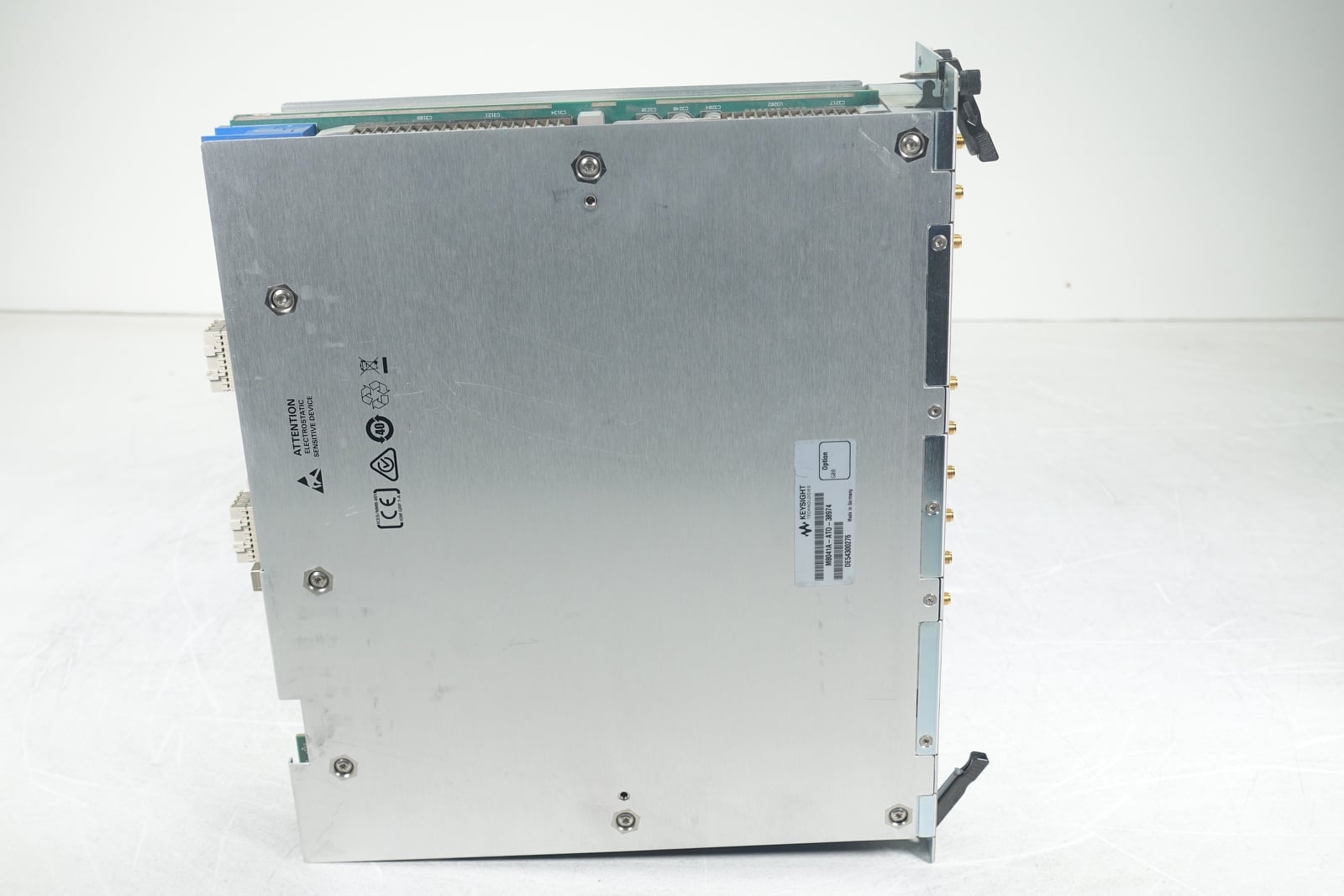 J-BERT High-Performance BERT Module / 8.5/16Gb/s Generator Analyzer Clock / 3-slot AXIe Keysight Used M8041A - Actual Instrument - Image 2