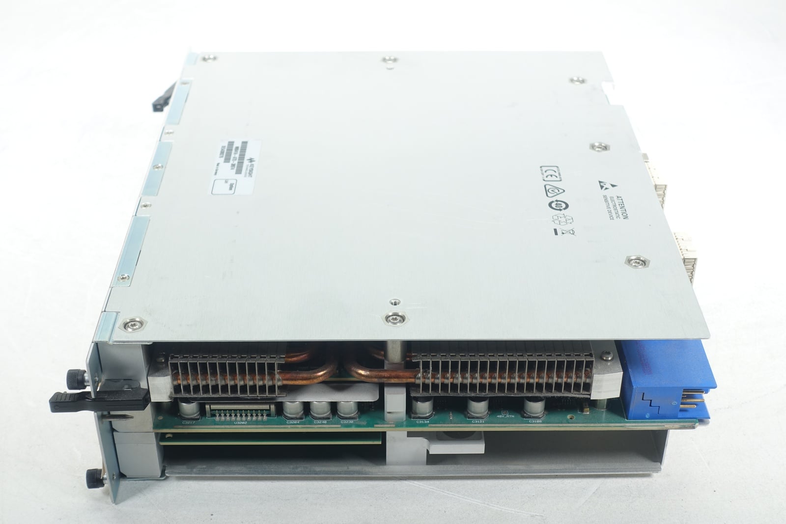 J-BERT High-Performance BERT Module / 8.5/16Gb/s Generator Analyzer Clock / 3-slot AXIe Keysight Used M8041A - Actual Instrument - Image 4