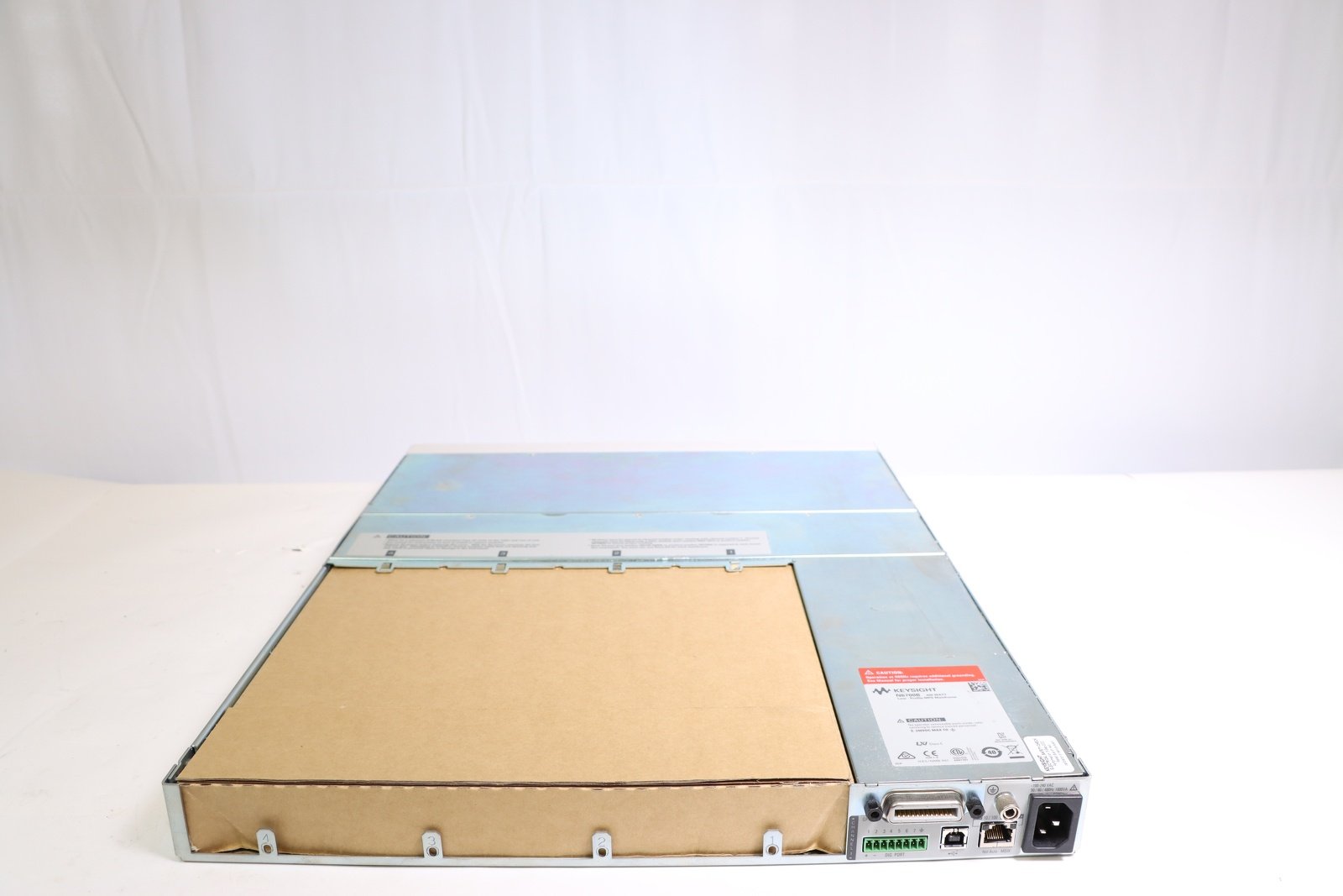 Keysight N6700B Low-Profile Modular Power System Mainframe / 400W / 4 Slots