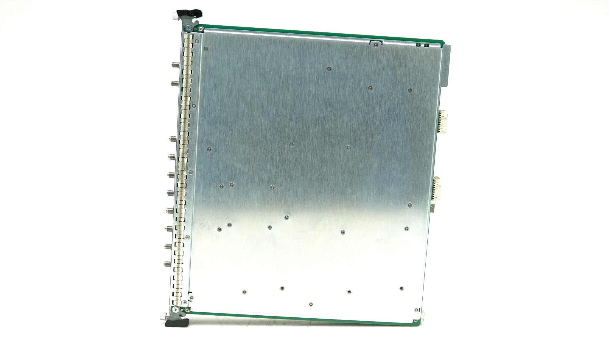 Keysight M8054A Interference Source Module / 32 GHz / 1-slot AXIe