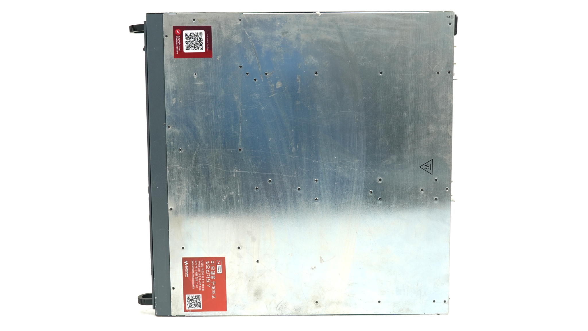 Precision Source/Measure Unit Mainframe, 4 slots, 1U Keysight Used PZ2100A - Actual Instrument - Image 6