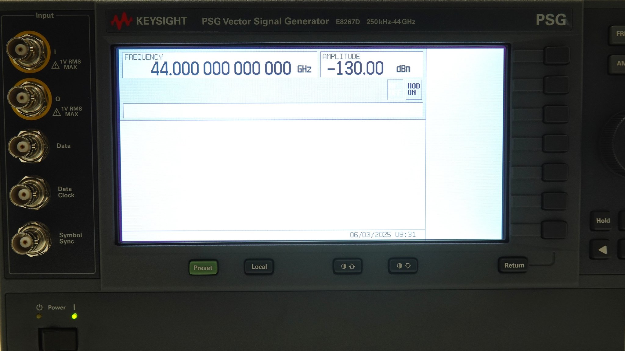 Keysight E8267D-544 250 kHz to 44 GHz