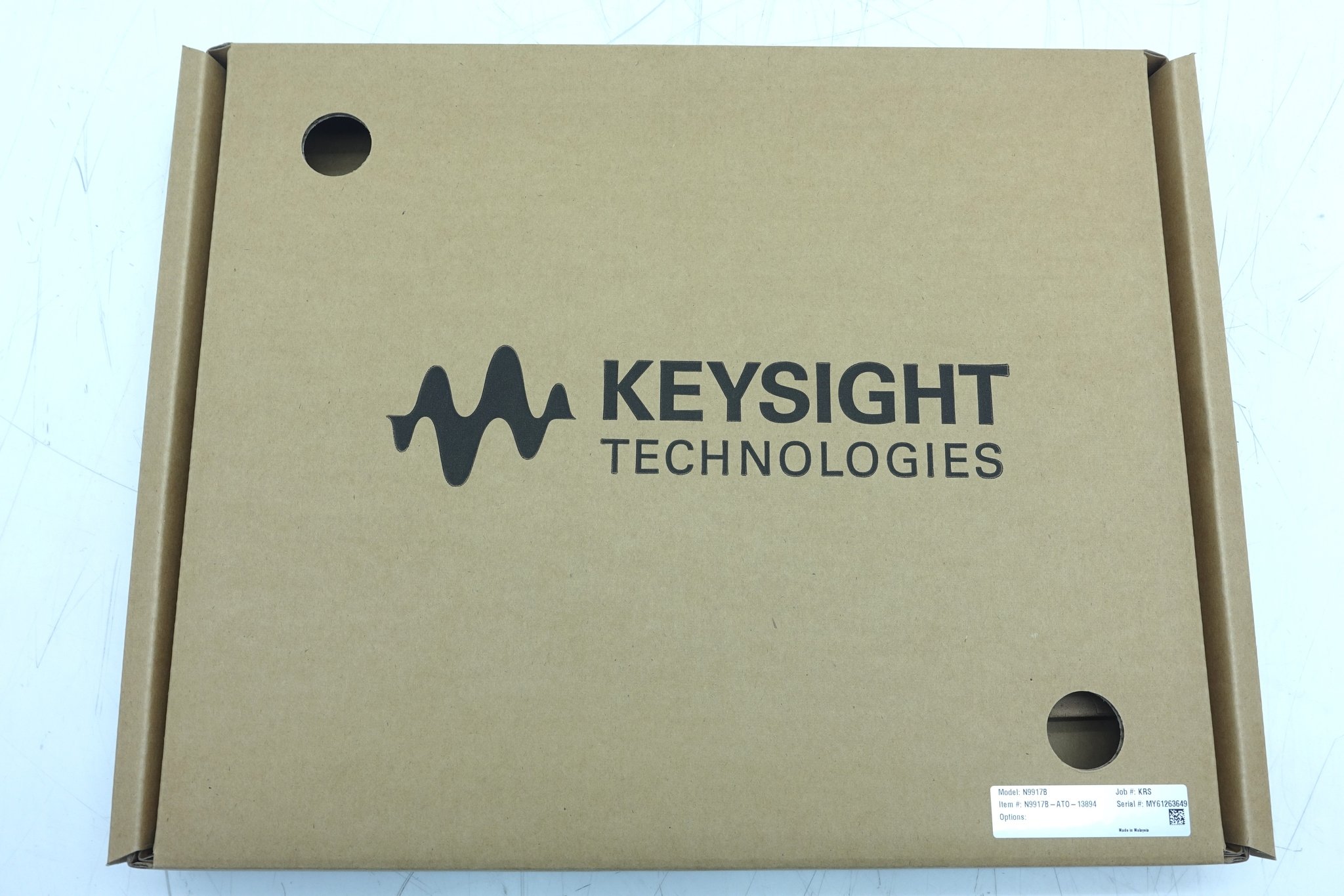 Keysight N9917B FieldFox Handheld Microwave Analyzer / 30 kHz to 18 GHz