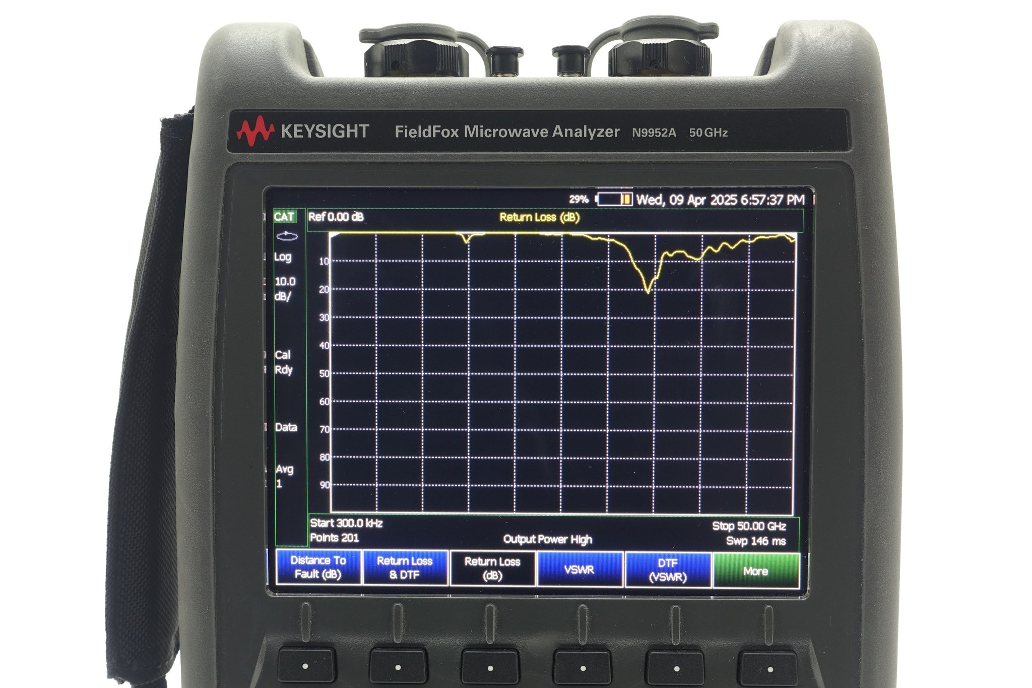 Keysight N9952A FieldFox Handheld Microwave Analyzer / 300 kHz to 50 GHz
