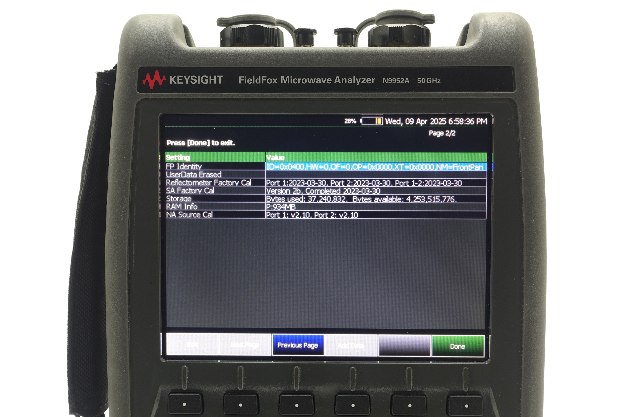 Keysight N9952A FieldFox Handheld Microwave Analyzer / 300 kHz to 50 GHz