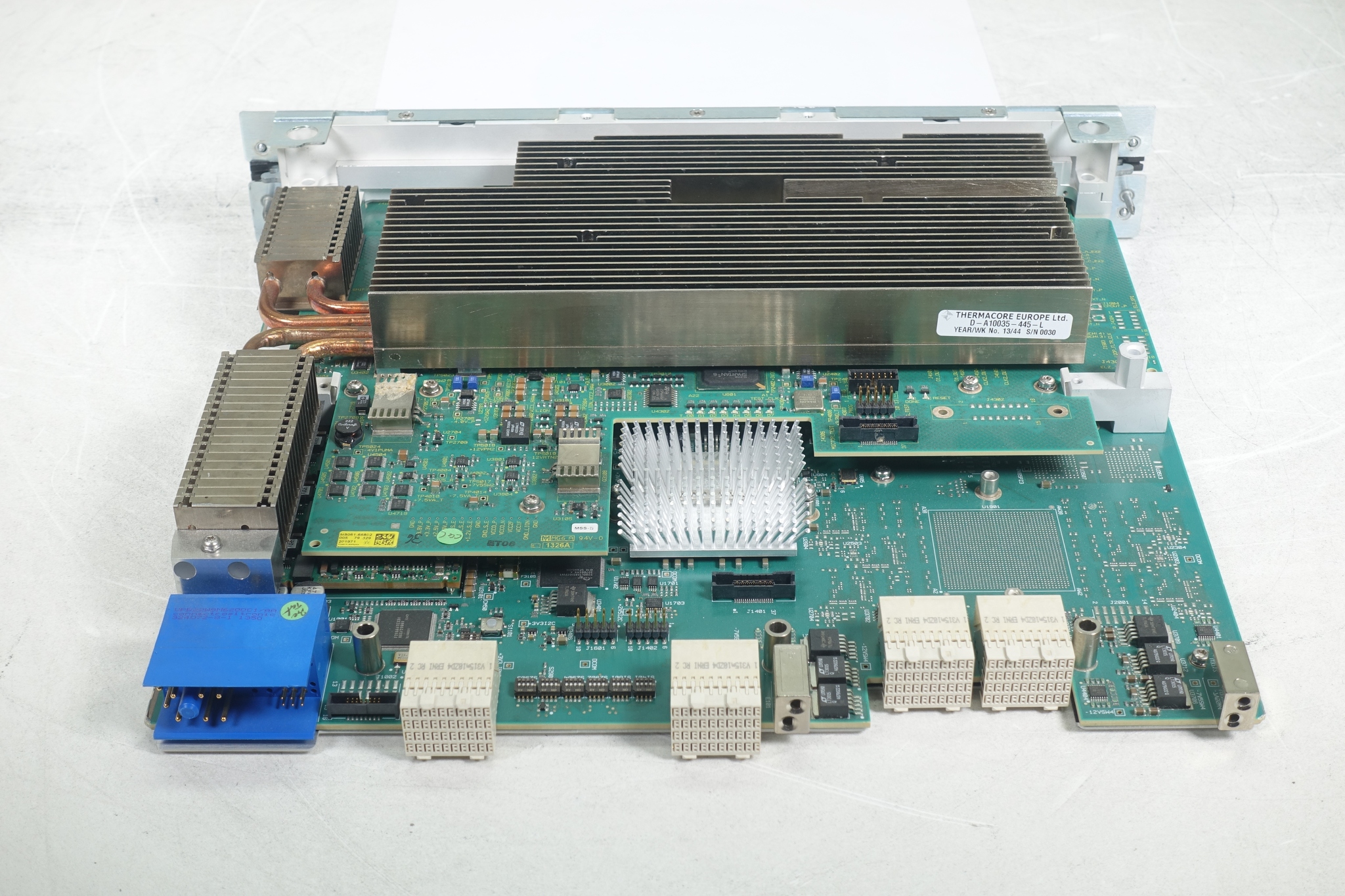 Keysight M8061A-001 Multiplexer 2:1 up to 28.4 Gb/s / 2-slot AXIe Module Keysight M8061A-001 Multiplexer 2:1 up to 28.4 Gb/s / 2-slot AXIe Module