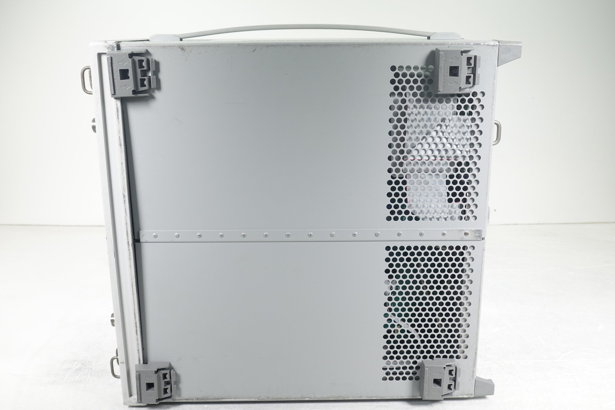 Keysight N5230C-025 300 kHz to 6 GHz / 2-port / Configurable Test Set / Extended Power Range Keysight N5230C-025 300 kHz to 6 GHz / 2-port / Configurable Test Set / Extended Power Range