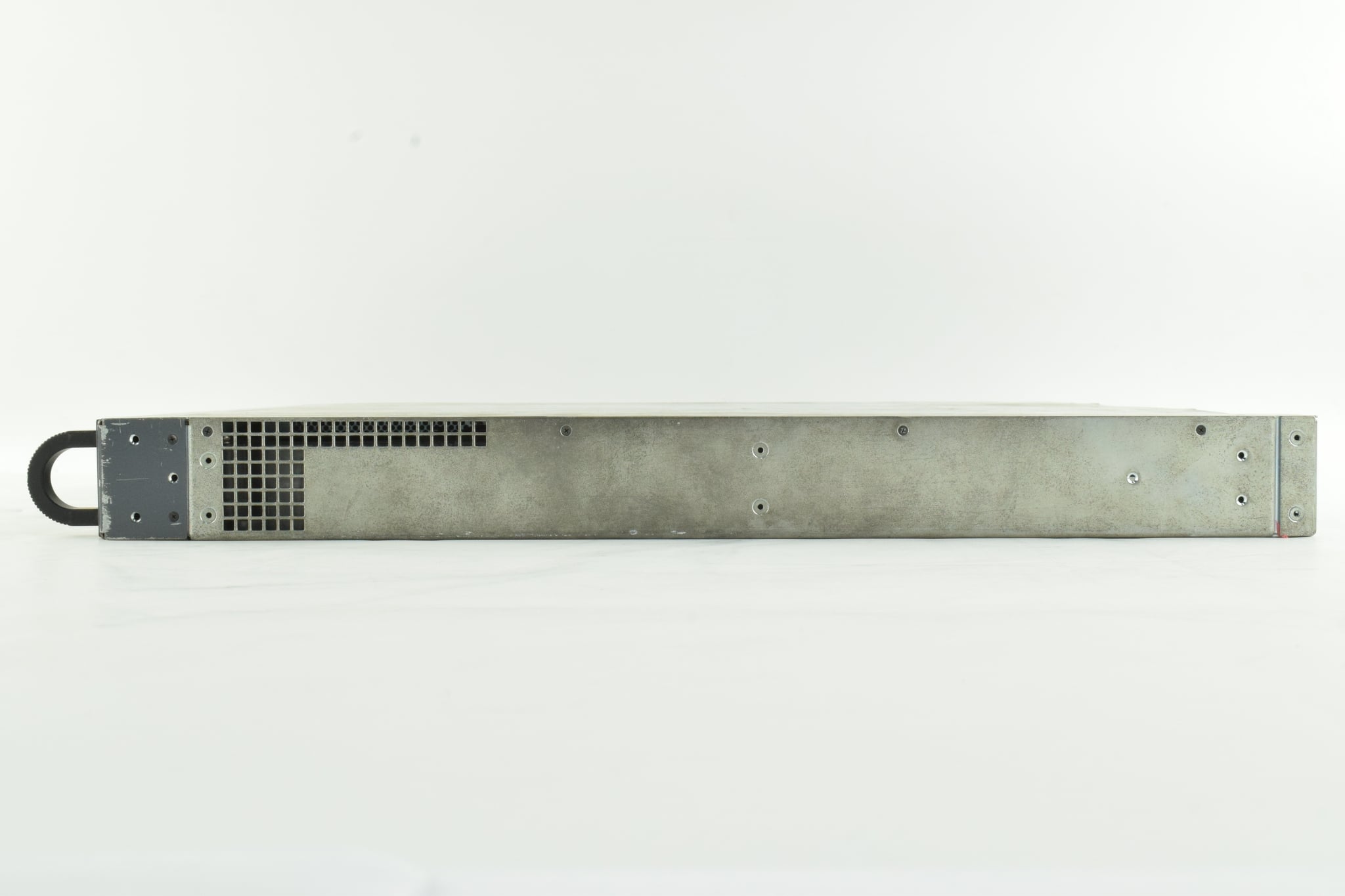 Precision Source/Measure Unit Mainframe, 4 slots, 1U Keysight Used PZ2100A - Actual Instrument - Image 3