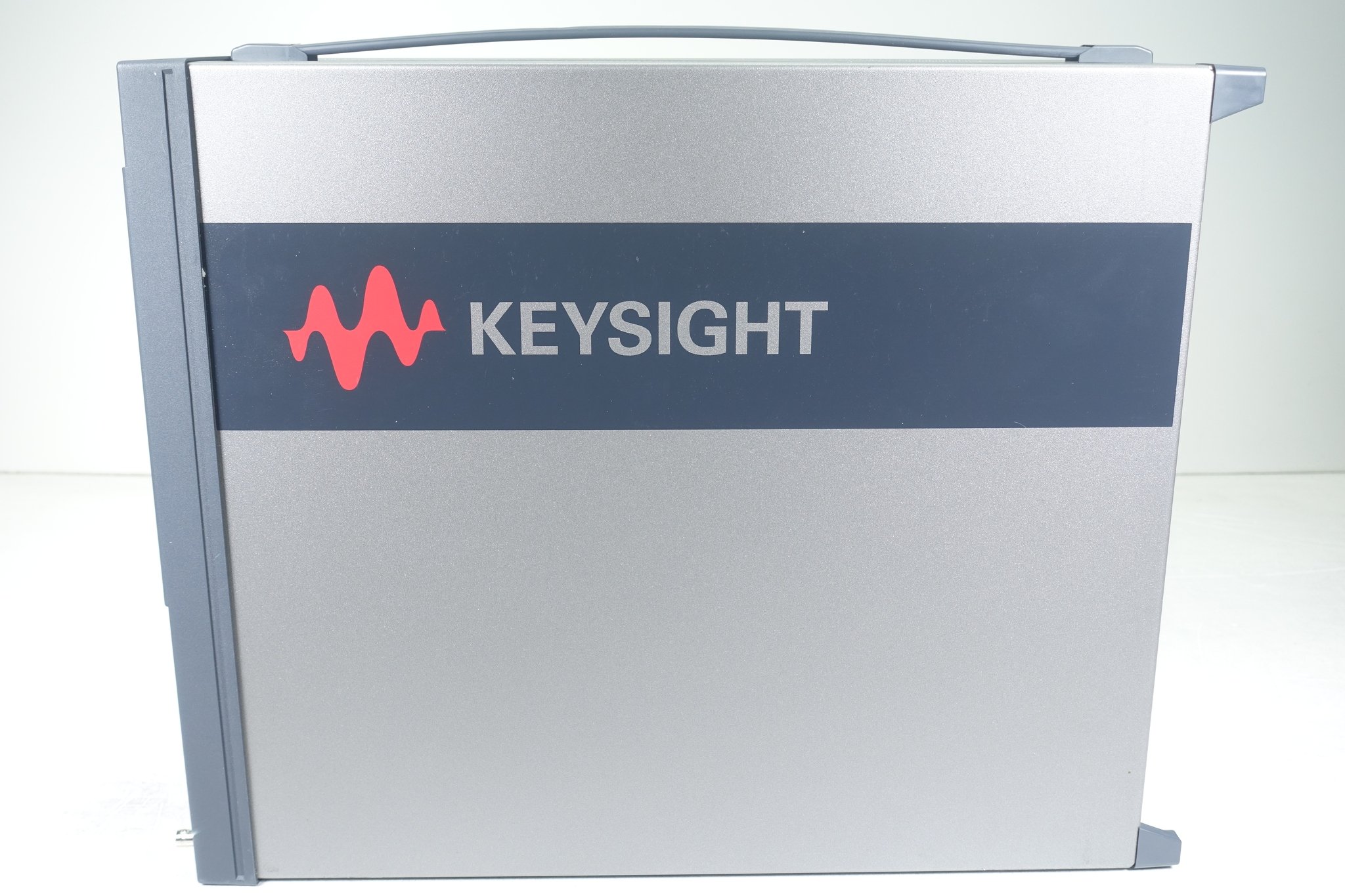 Keysight E8663D-503 100 kHz to 3.2 GHz