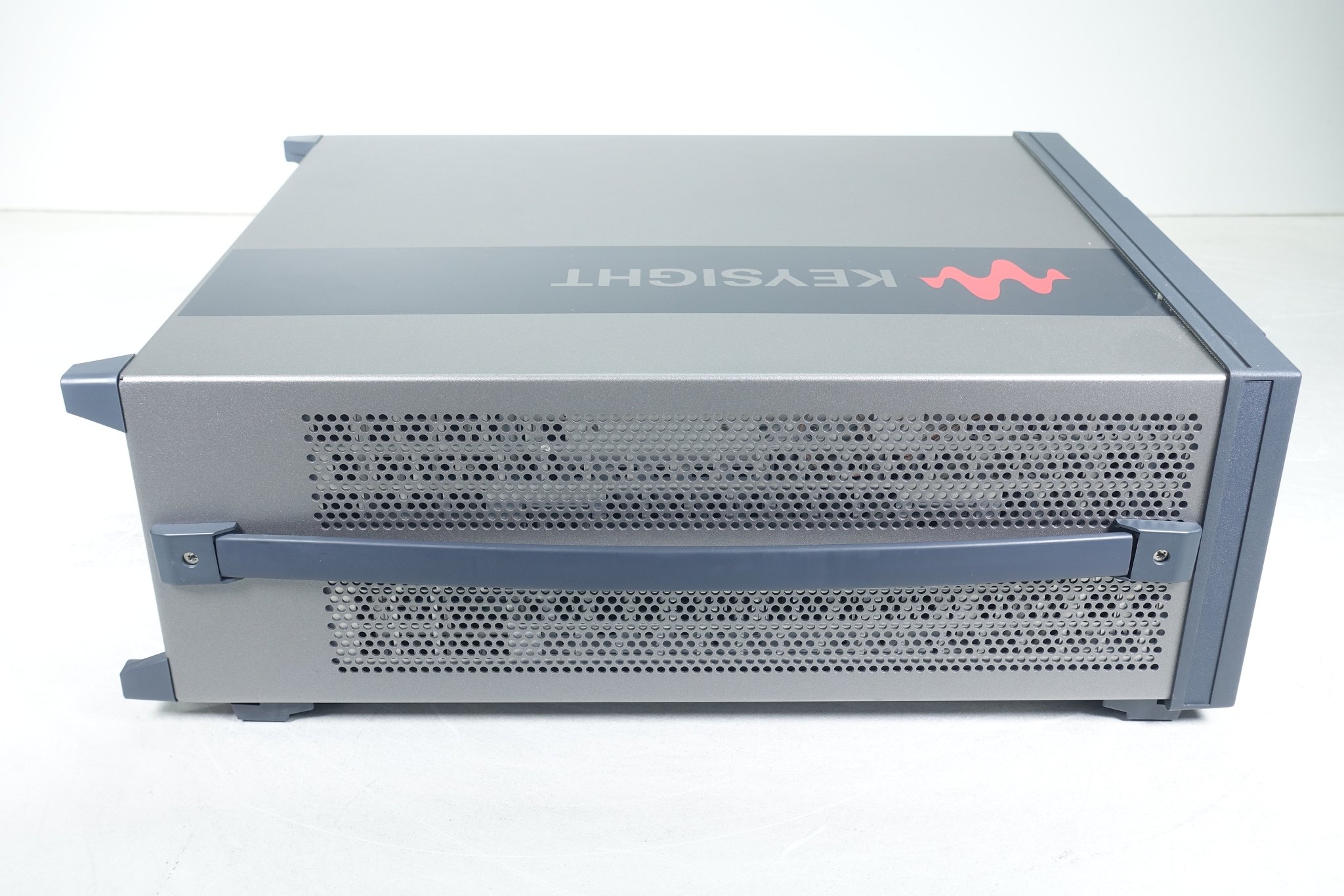 Keysight E8663D-503 100 kHz to 3.2 GHz