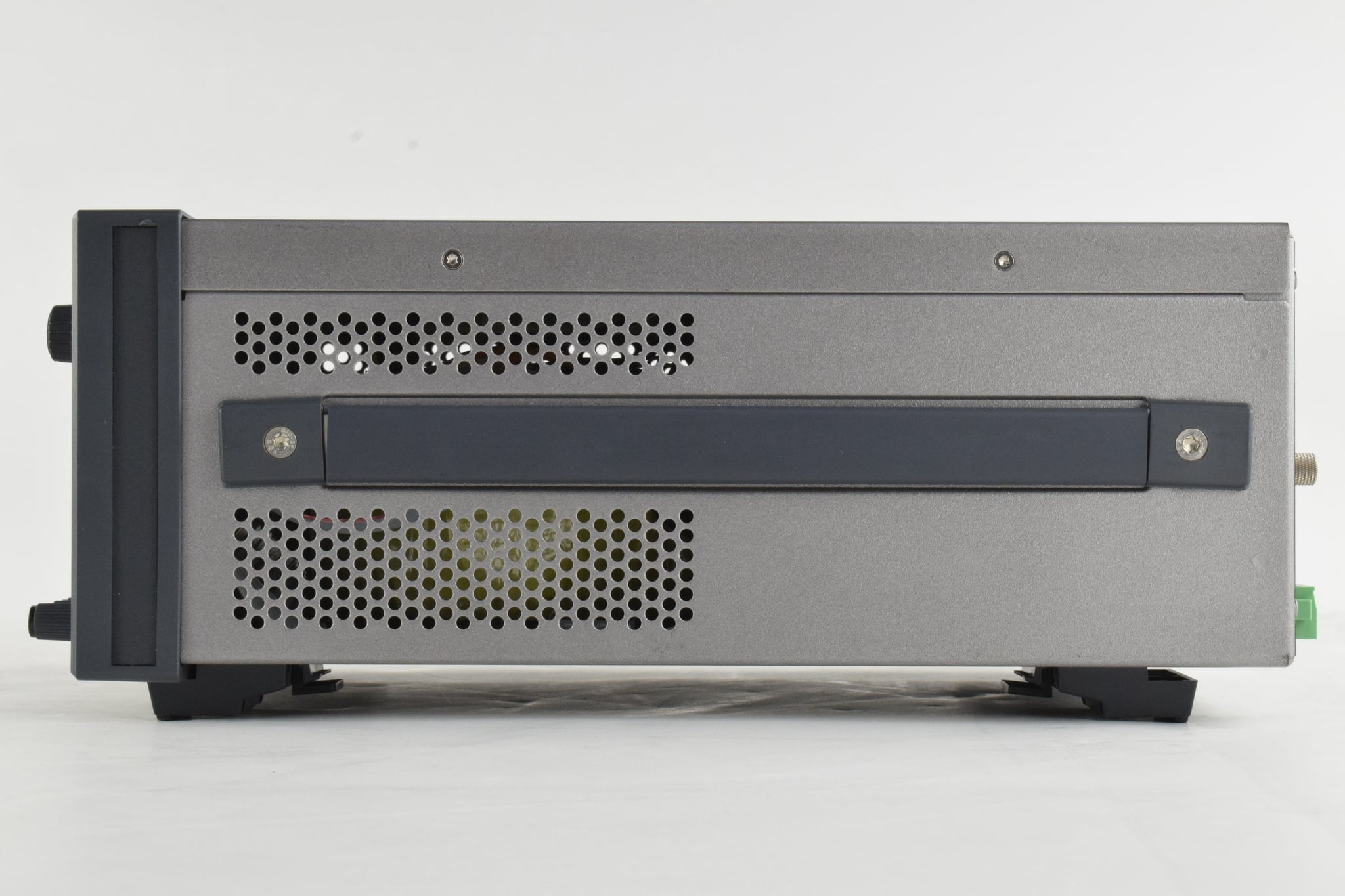 DC Power Supply / Triple-Output / 6V / 10A and 2x 25V / 2A / 160W Keysight Used E36313A - Actual Instrument - Image 2