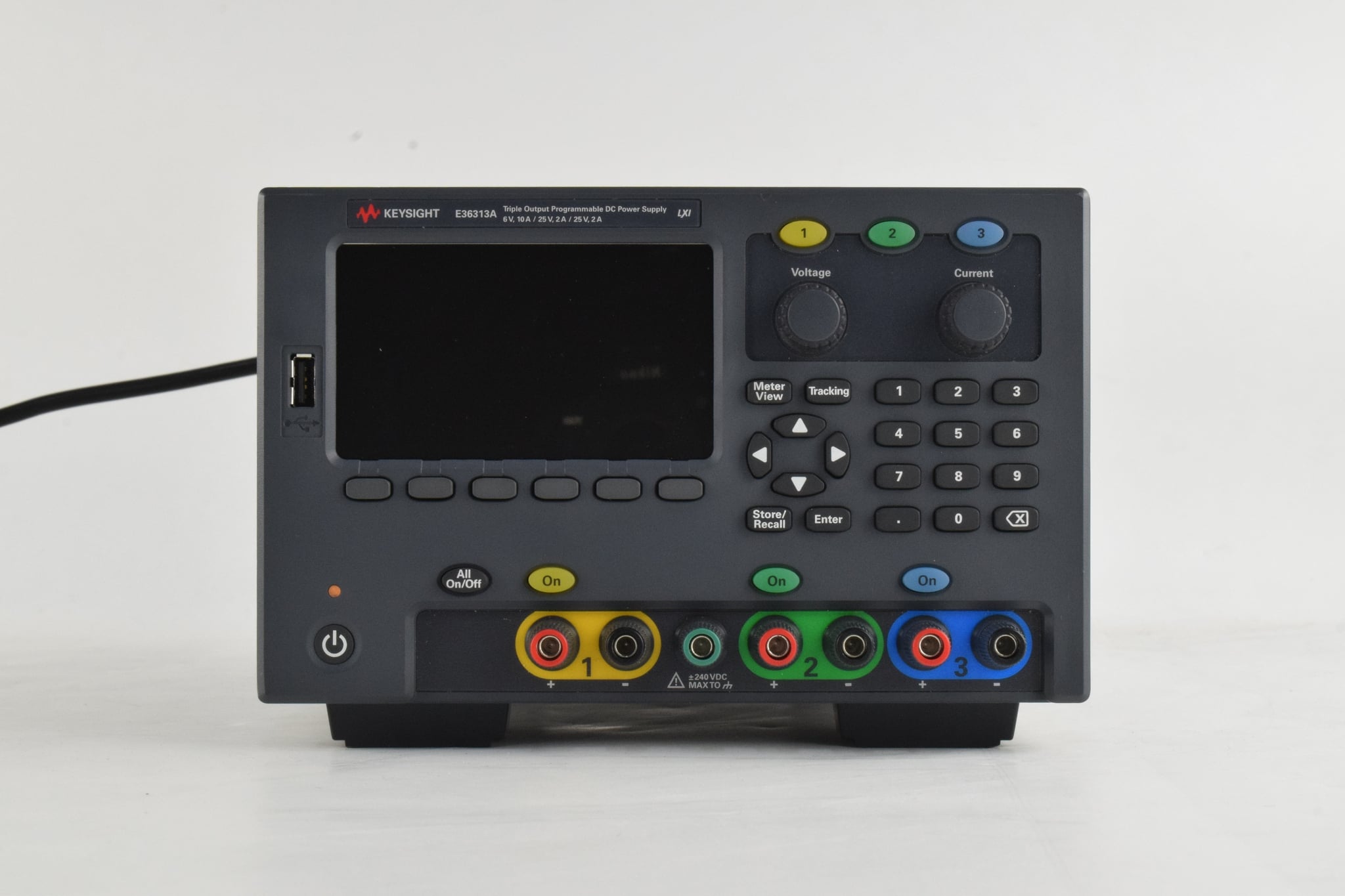 DC Power Supply / Triple-Output / 6V / 10A and 2x 25V / 2A / 160W Keysight Used E36313A - Actual Instrument - Image 6