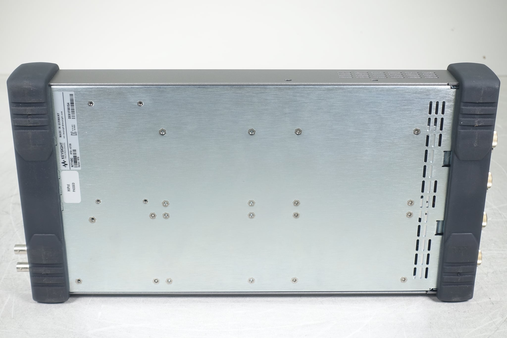 Keysight Used N7748C - Actual Instrument - Image 4