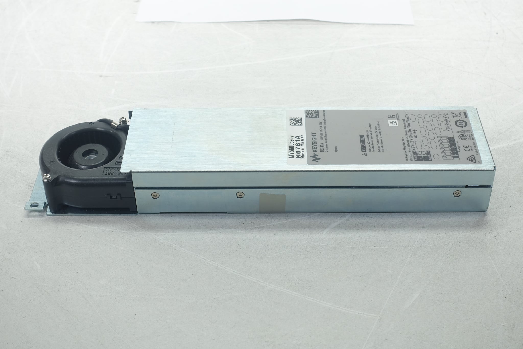 Source & Measure Unit for Battery Drain Analysis / 2-Quadrant / 20V, ±1A or 6V, ±3A / 20W Keysight Used N6781A - Actual Instrument - Image 4