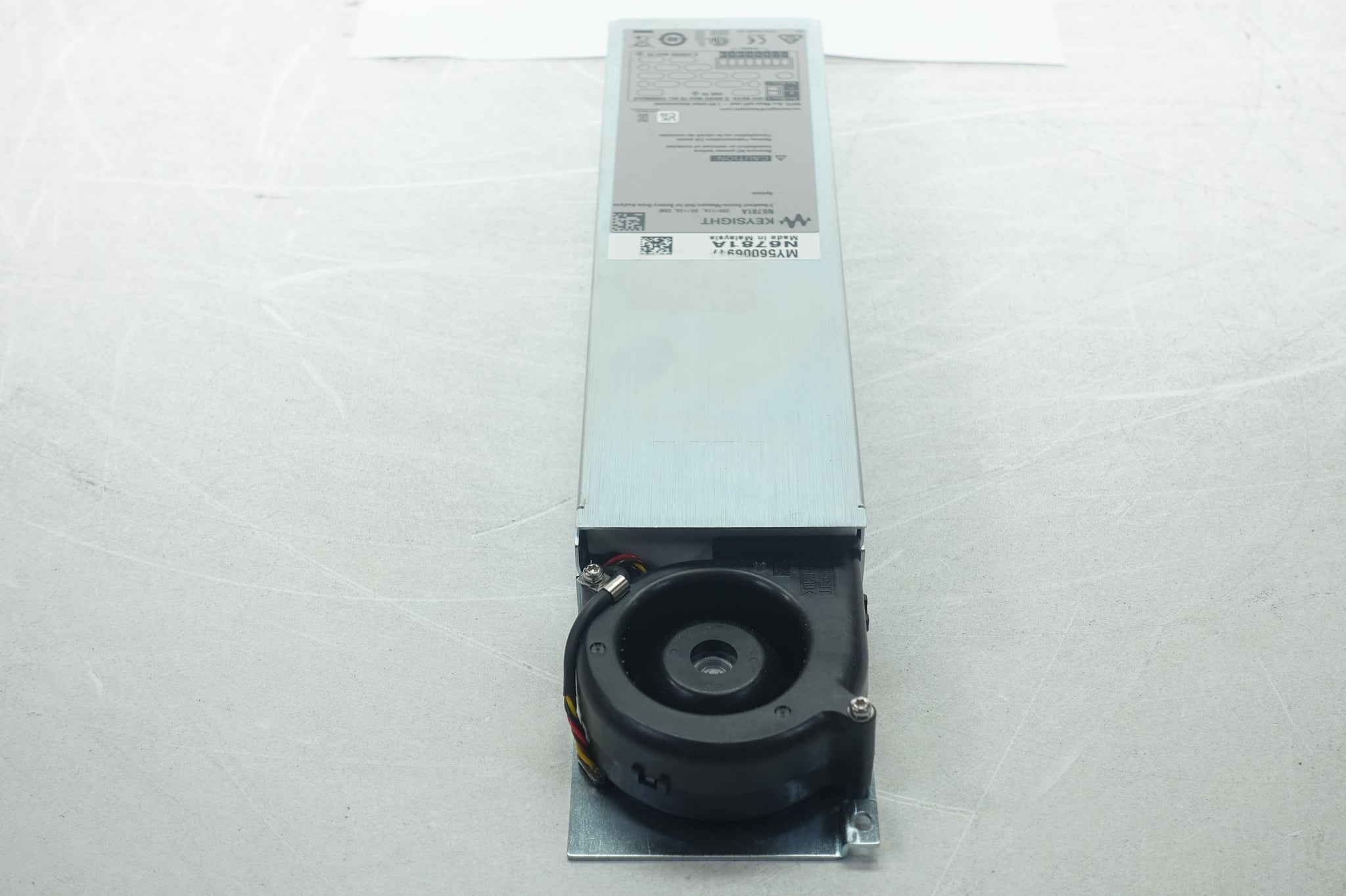 Source & Measure Unit for Battery Drain Analysis / 2-Quadrant / 20V, ±1A or 6V, ±3A / 20W Keysight Used N6781A - Actual Instrument - Image 5