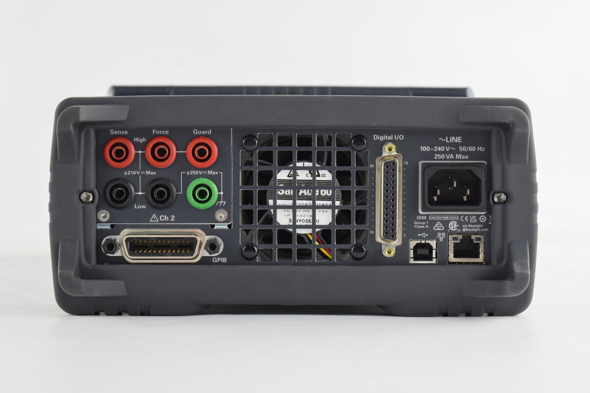 Low Noise Power Source / 6.5 Digit / 32W / 210V / 3A / 2 Channel Keysight Used B2962B - Actual Instrument - Image 2