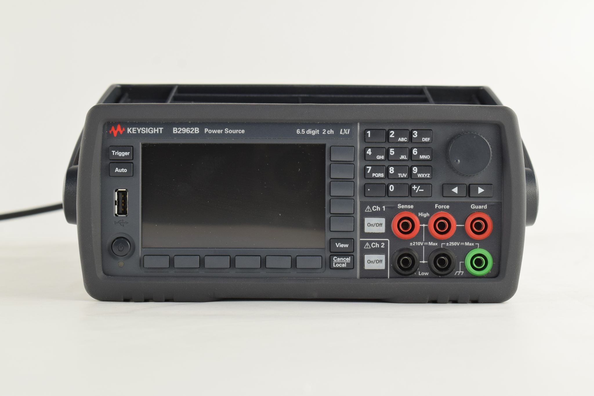 Low Noise Power Source / 6.5 Digit / 32W / 210V / 3A / 2 Channel Keysight Used B2962B - Actual Instrument - Image 7