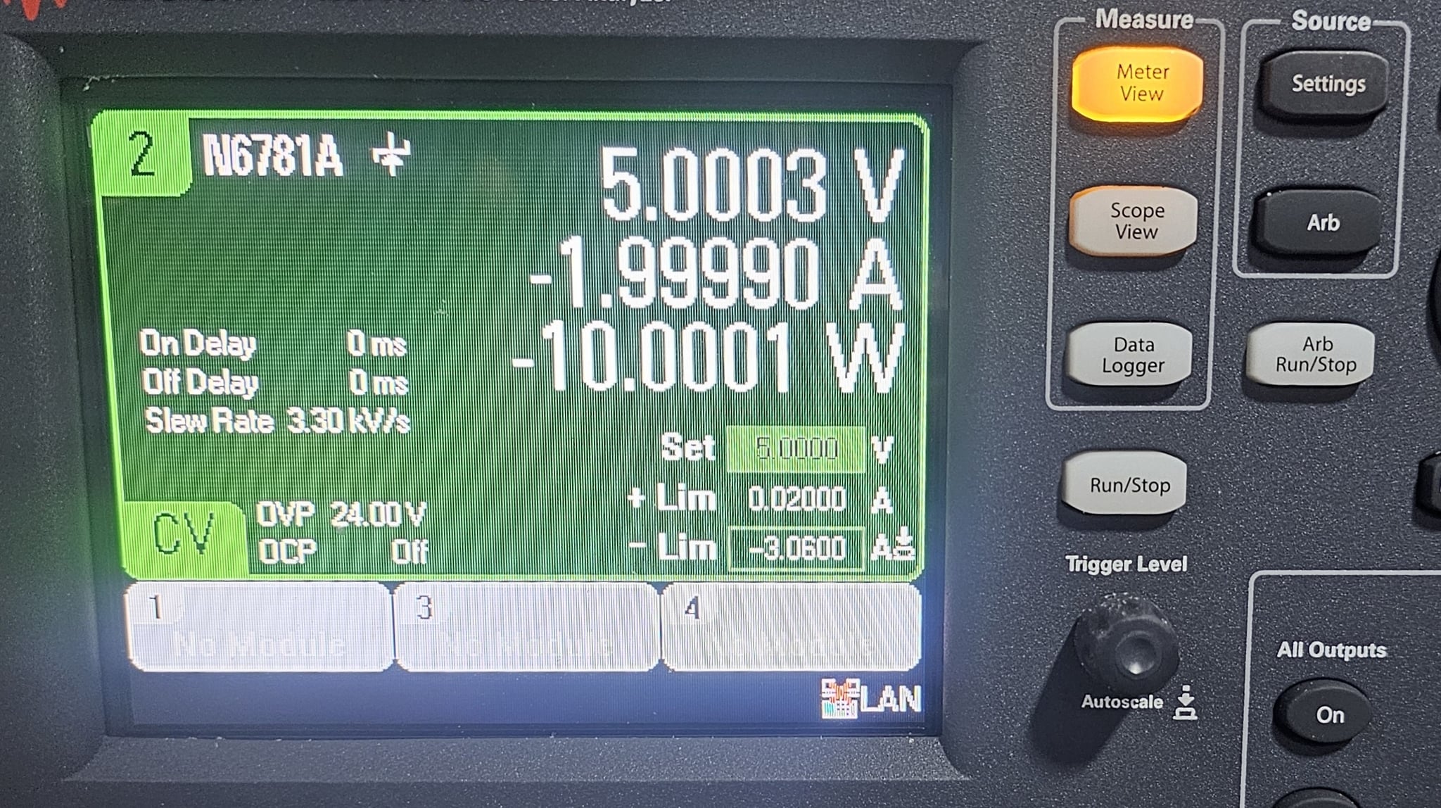 Source & Measure Unit for Battery Drain Analysis / 2-Quadrant / 20V, ±1A or 6V, ±3A / 20W Keysight Used N6781A - Actual Instrument - Image 10