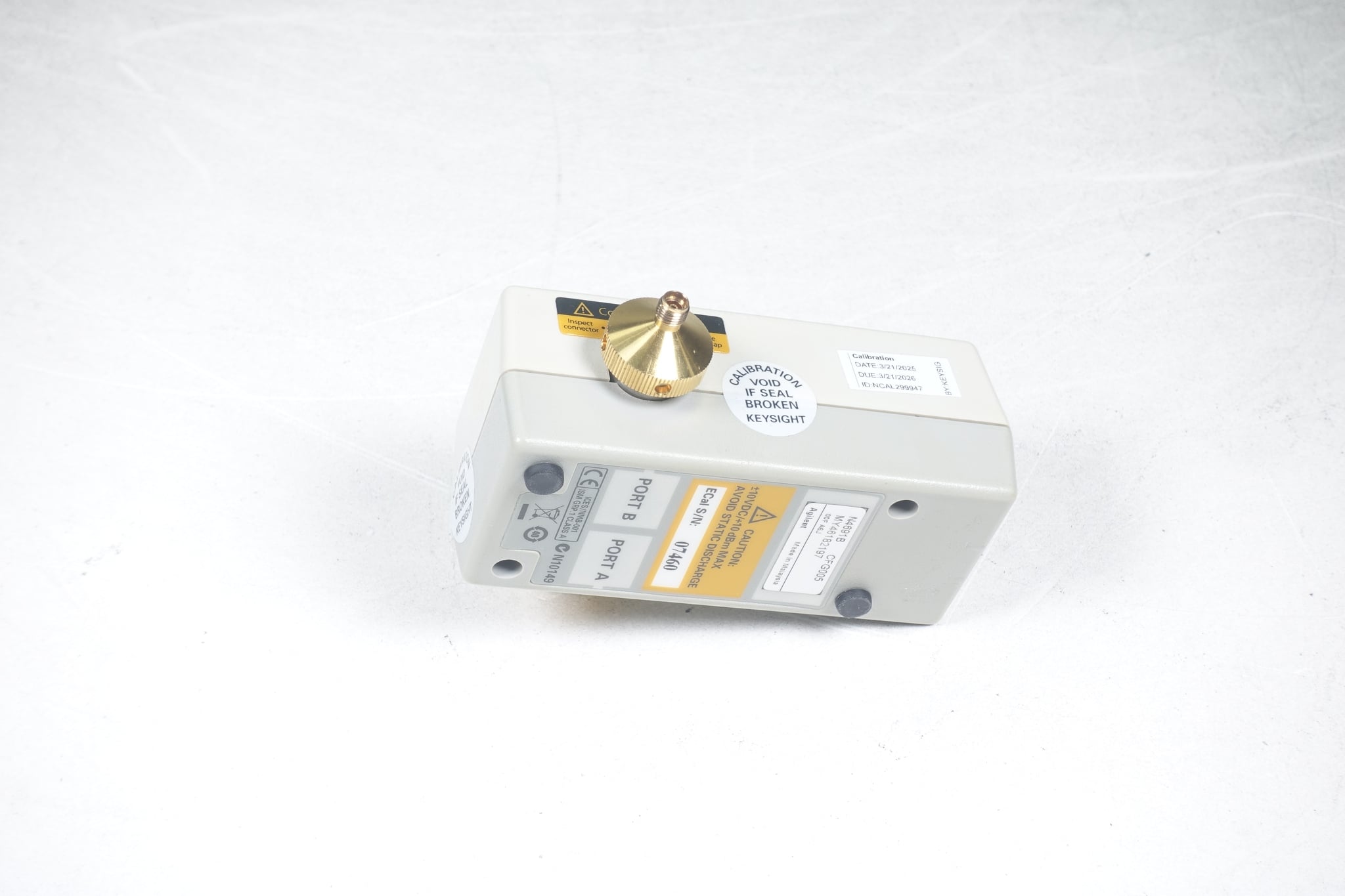 Both Connectors Female Keysight Used N4691B-00F - Actual Instrument - Image 3