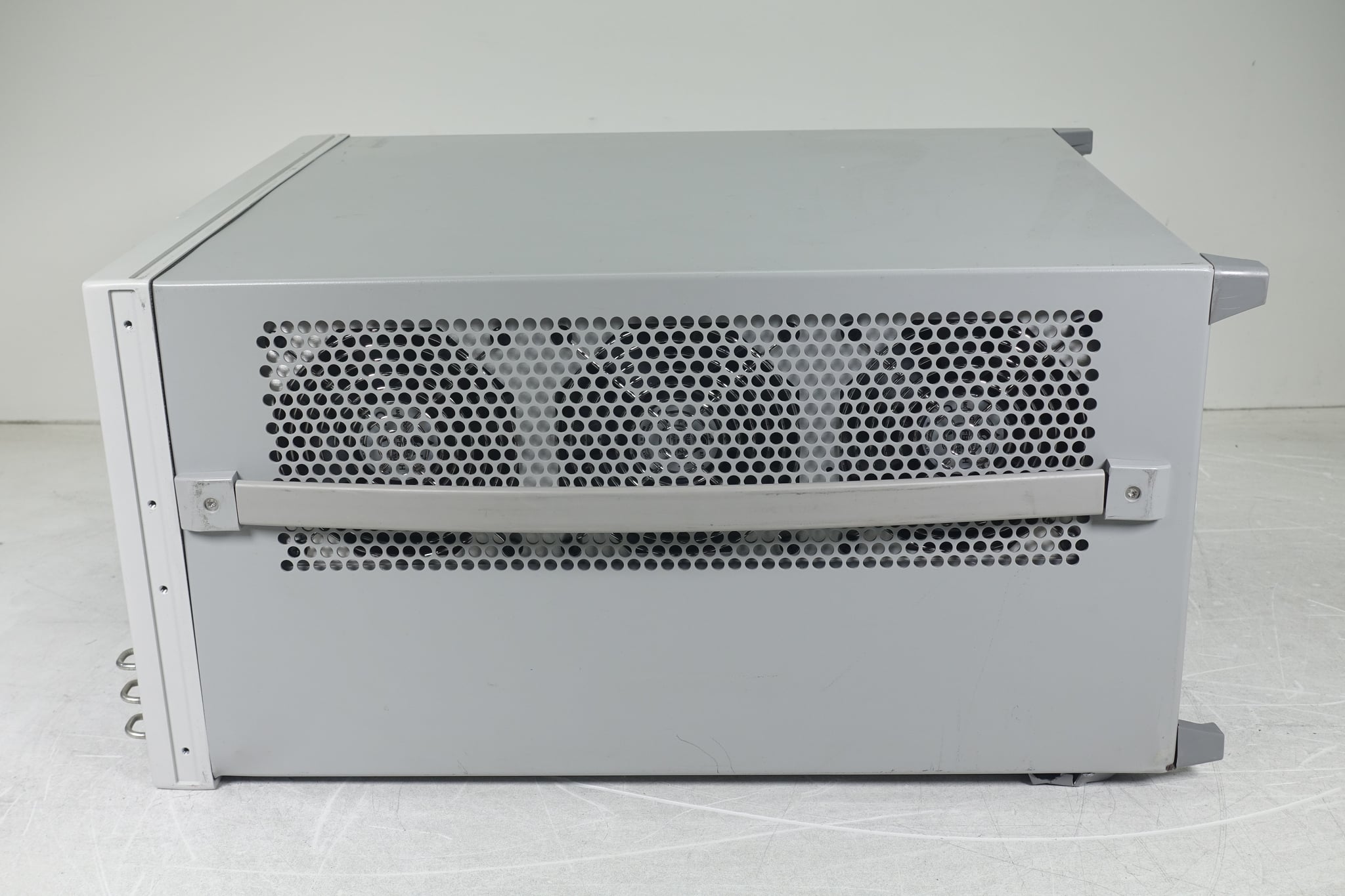 4-port / Configurable Test Set / Internal Second Source Keysight Used N5242A-400 - Actual Instrument - Image 7