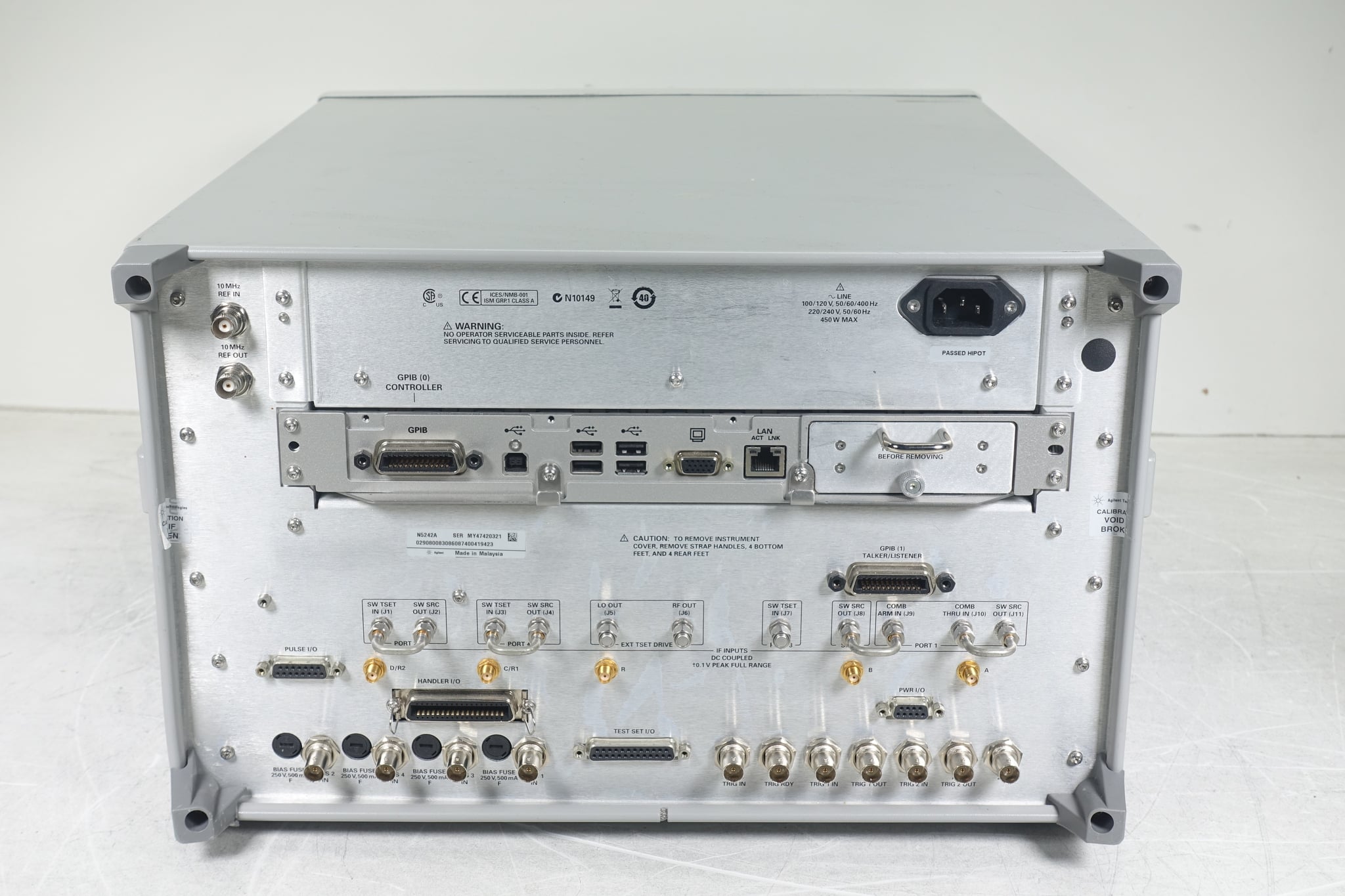 4-port / Configurable Test Set / Internal Second Source Keysight Used N5242A-400 - Actual Instrument - Image 4