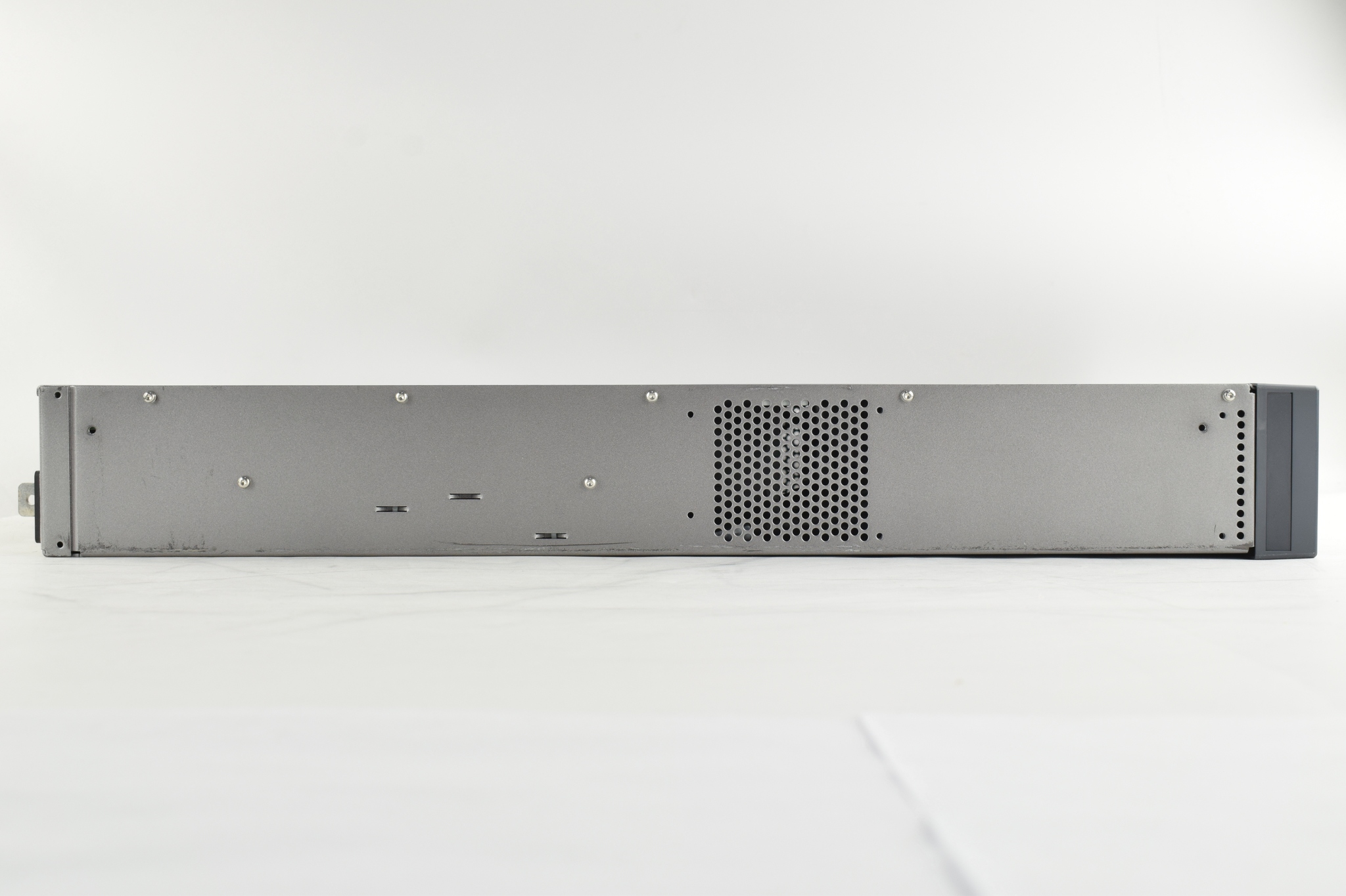 Advanced Dynamic DC Power Supply System / 160V / 12.5A / 2000W Keysight Used N7977A - Actual Instrument - Image 2